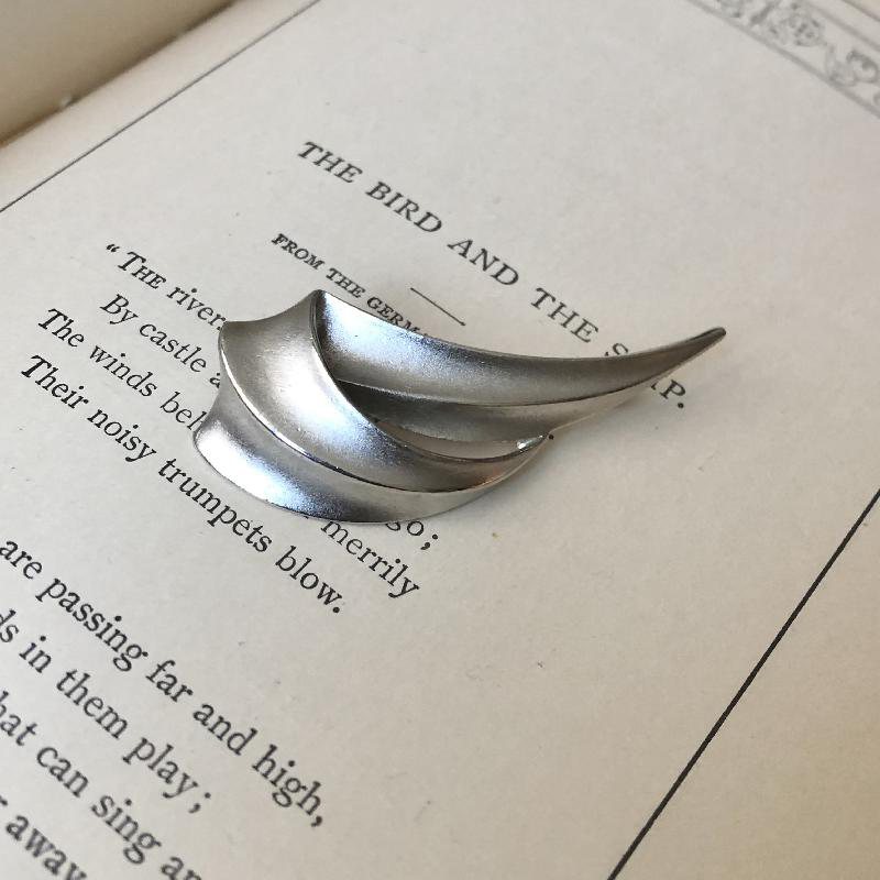 Vintage C.a. 1960s Unsigned Silver Tone Modernist Brooch(MT025)