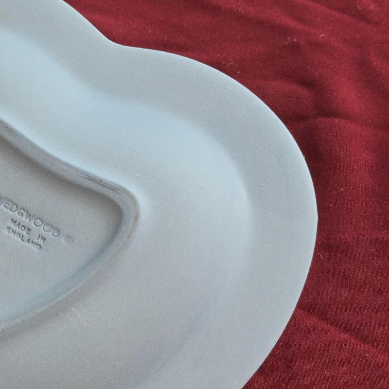 Vintage Wedgwood Blue Jasper Trinket Dish - Heart (MT2462/MT2463)