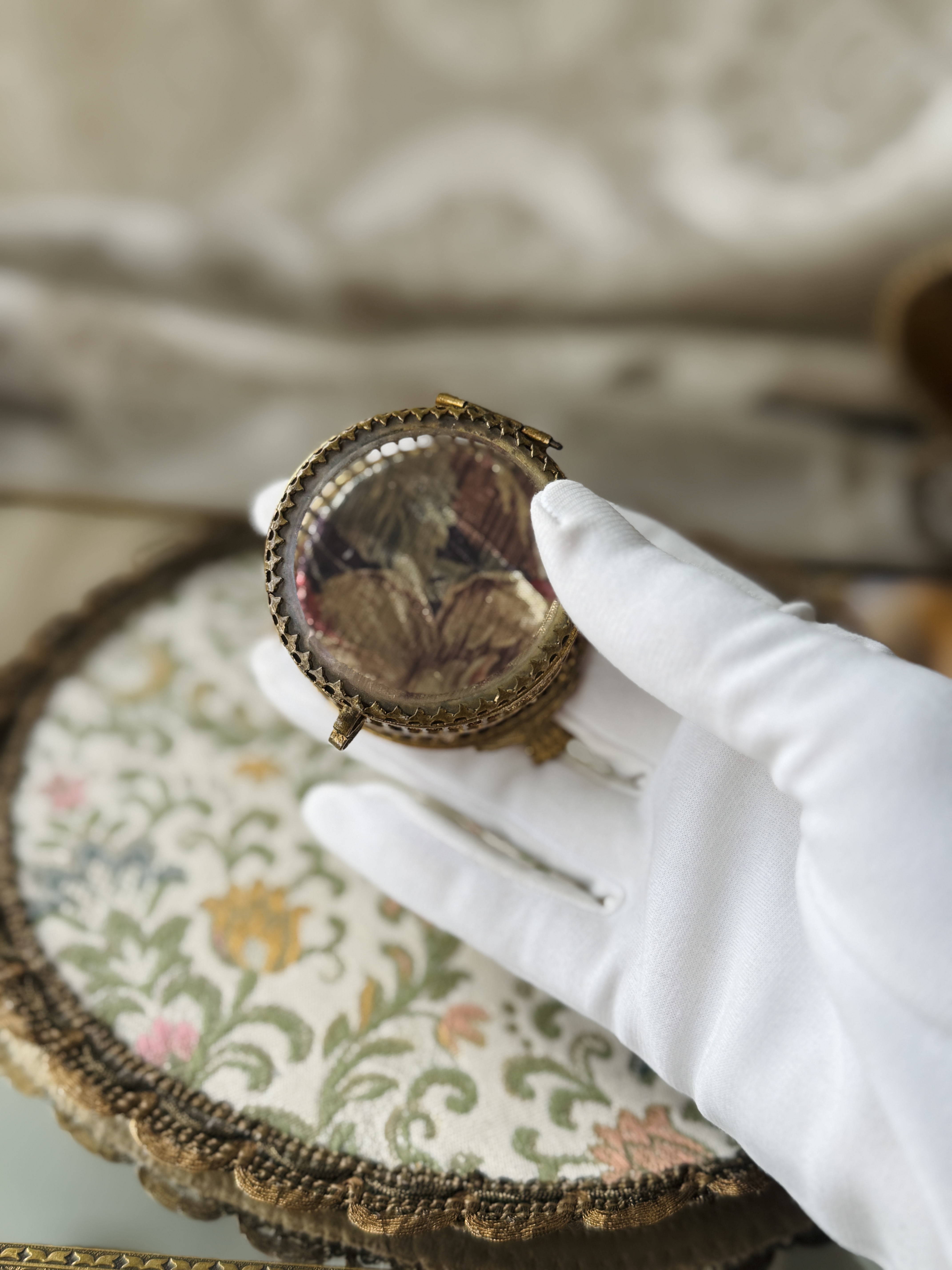 Antique Late Victorian Early Edwardian Ormolu Miniature Boudoir Vanity Box (MT2489)