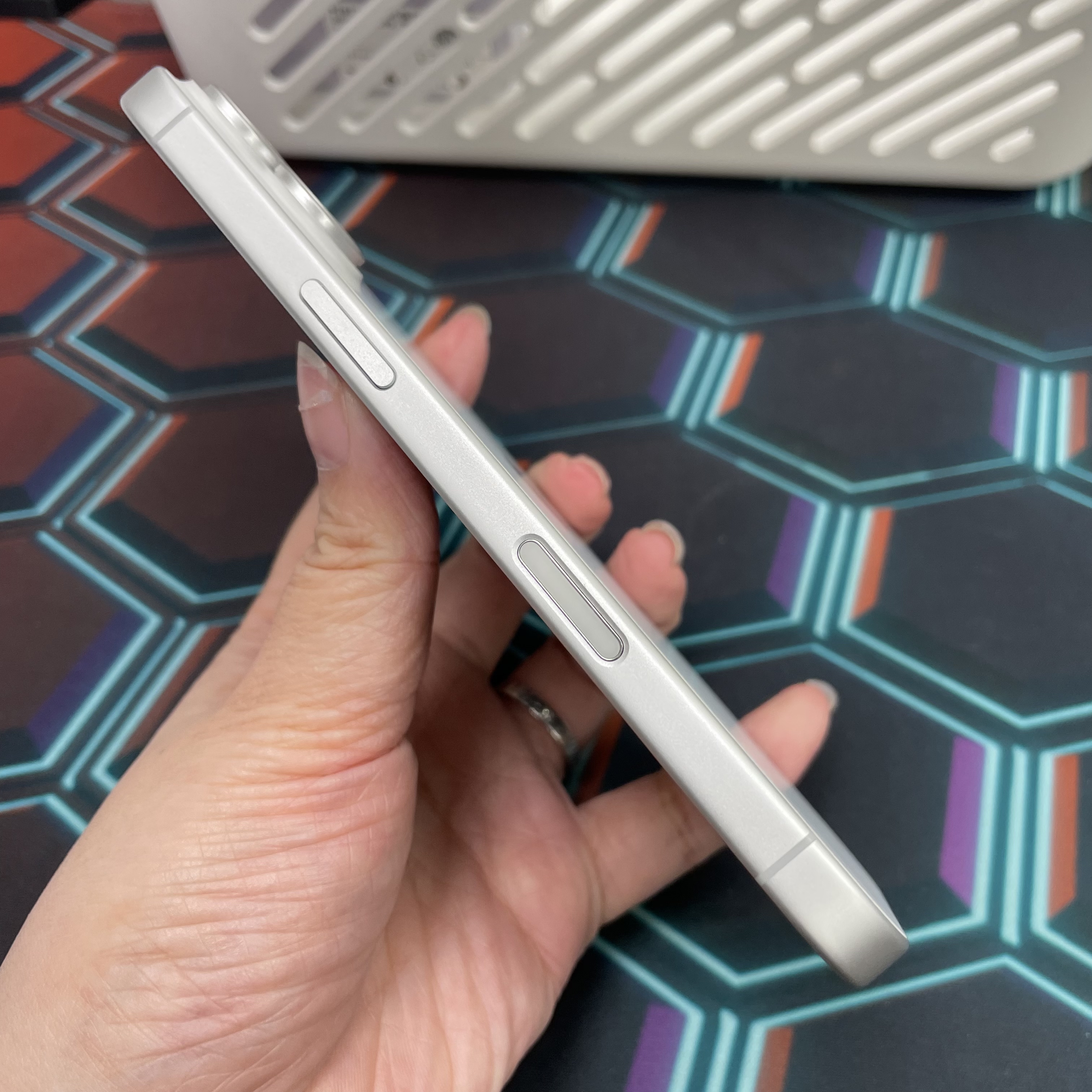 *7876 17 完美機 512GB 電100 白色 white