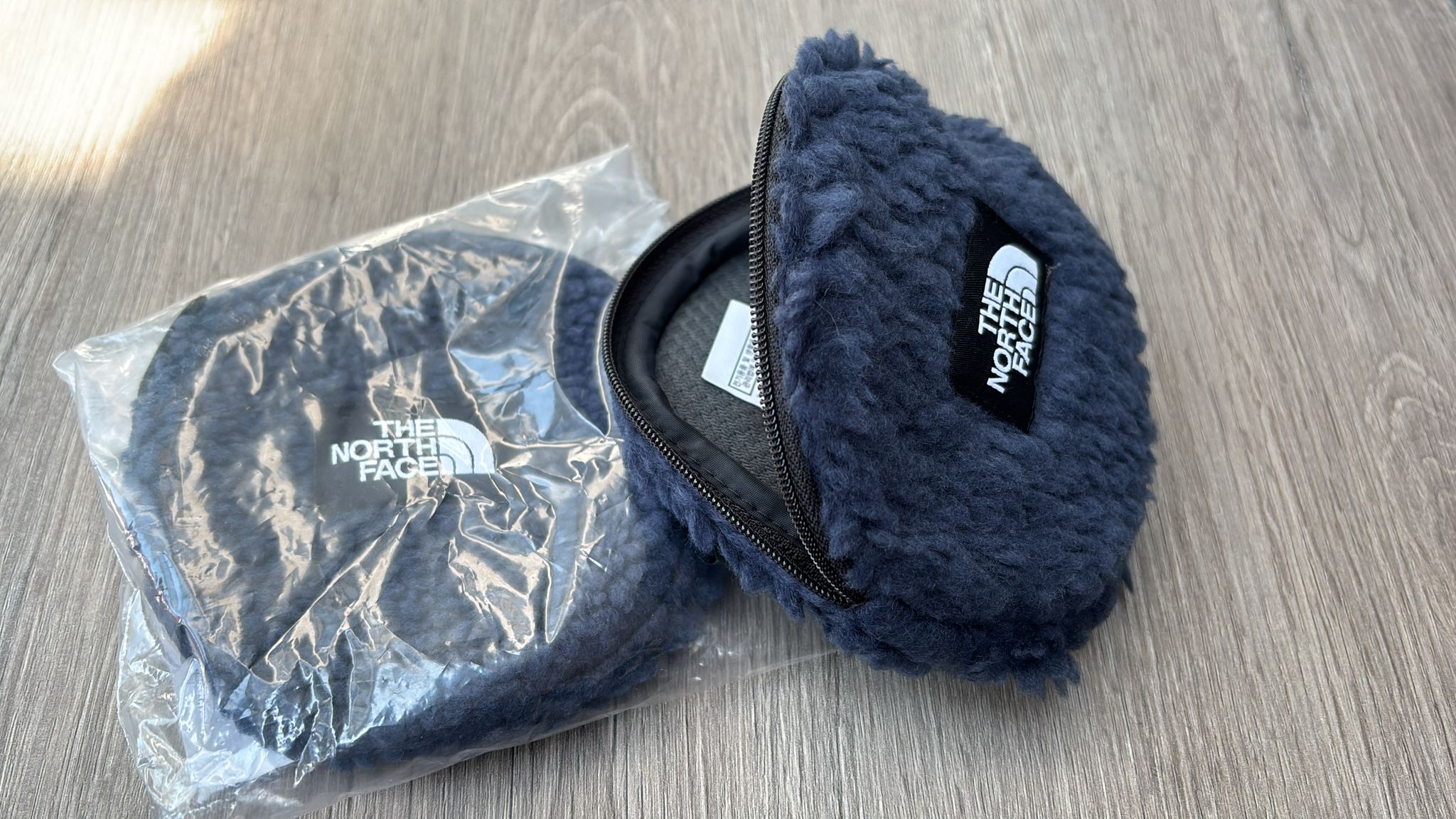 現貨 The North Face 毛毛pouch 
