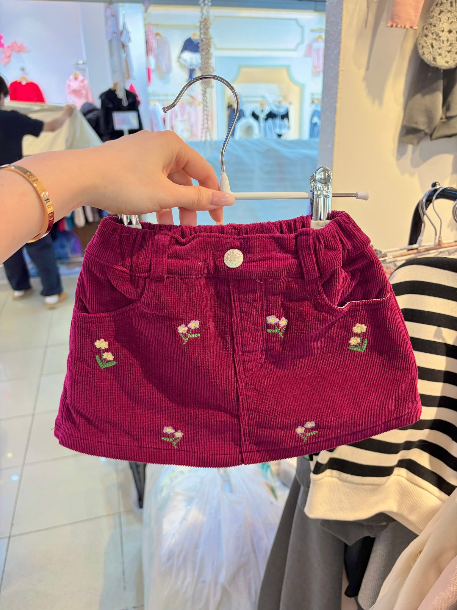 DL8147 Skirt