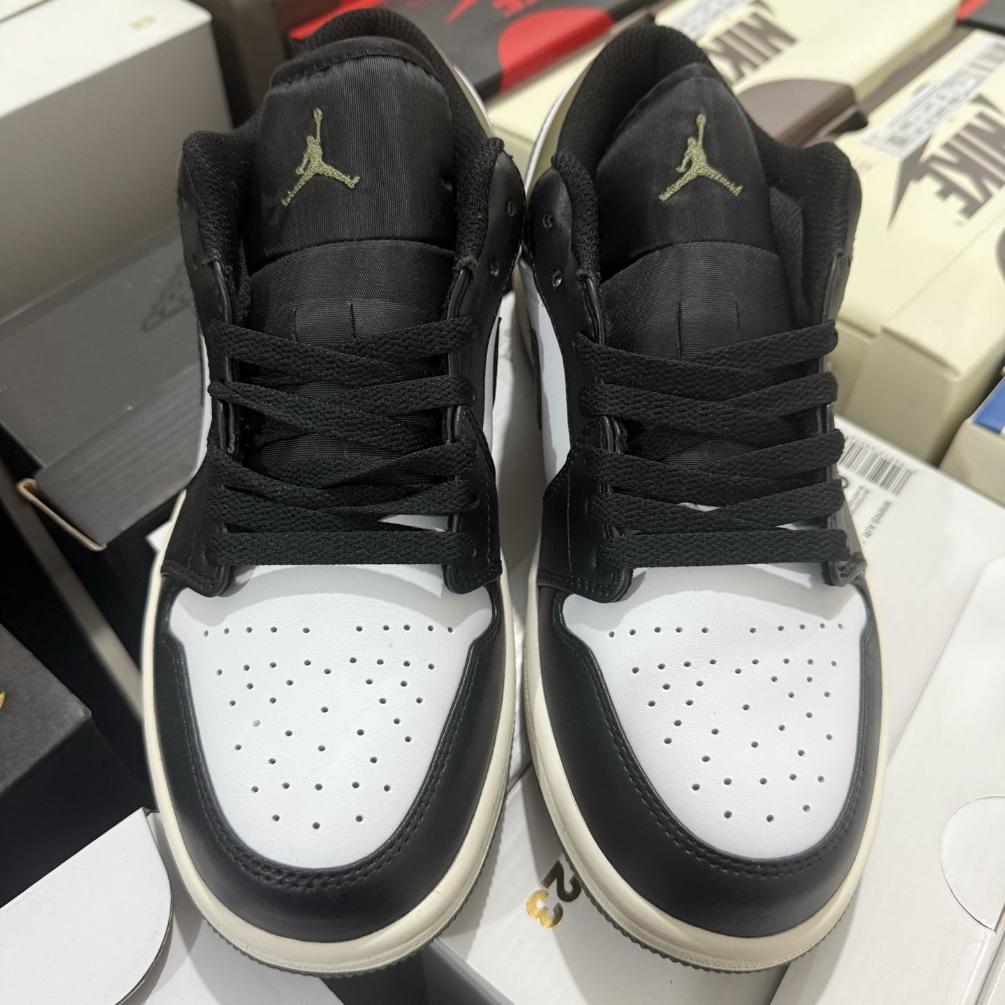 Nike Air Jordan 1 Low 553558-092
