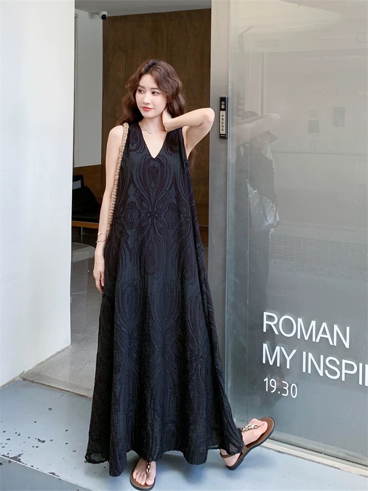 肌理感提花无袖V领连衣裙｜CN02303900BLACK