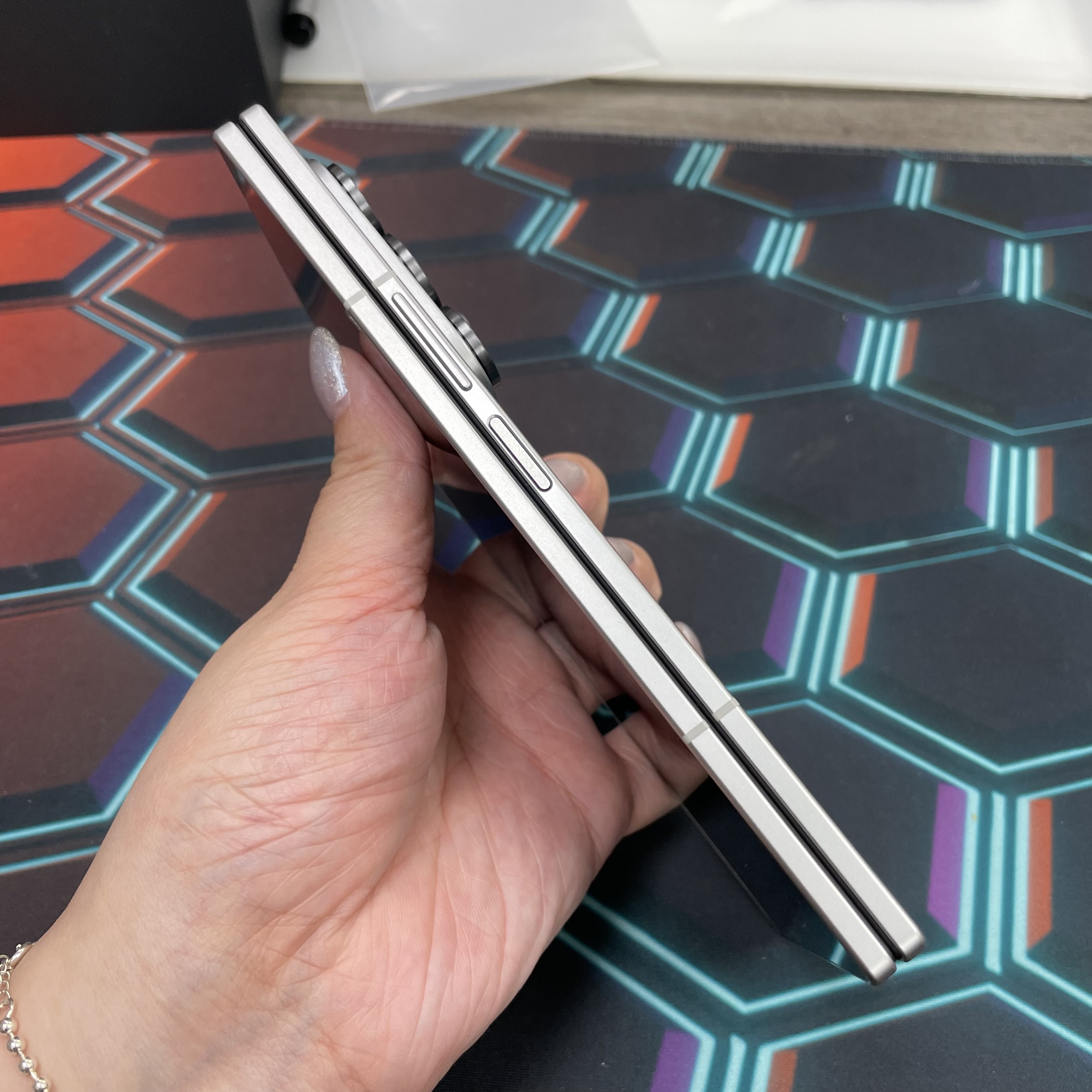 *6898 Galaxy Z Fold 7 完美機 12+256GB gray 灰色