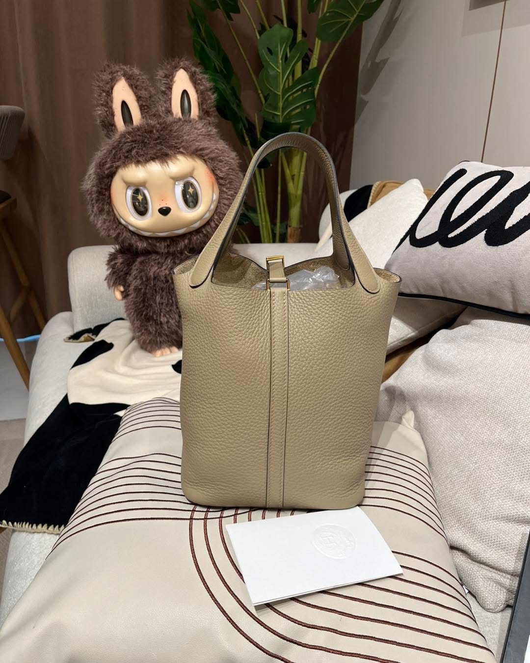 全新 Hermes Picotin 22,STAMP W,馬爾法米金扣 100%Authentic ,全新 ✅專門店收據✅key lock✅dust bag✅box