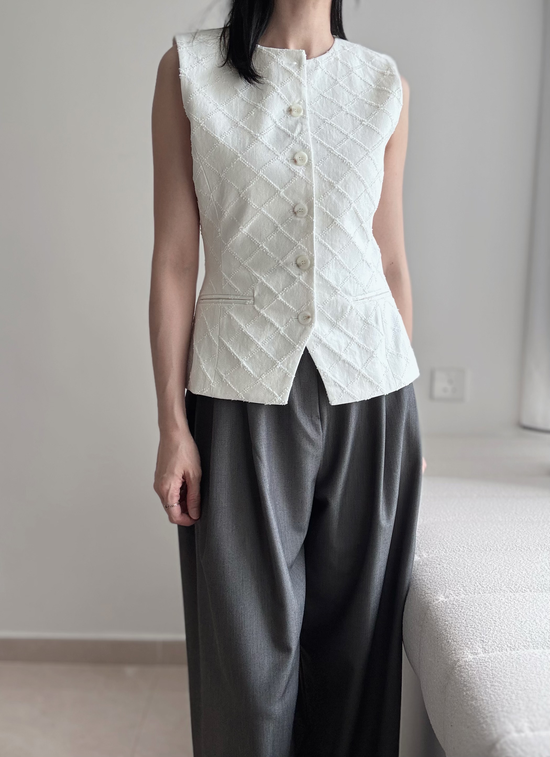MARGOT Elegant Diamond Vest