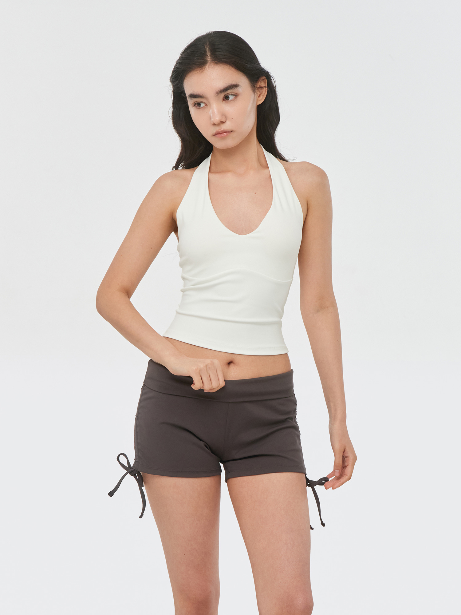 預購_Halterneck Sleeveless Bra Top with Built-in Cups by Conch