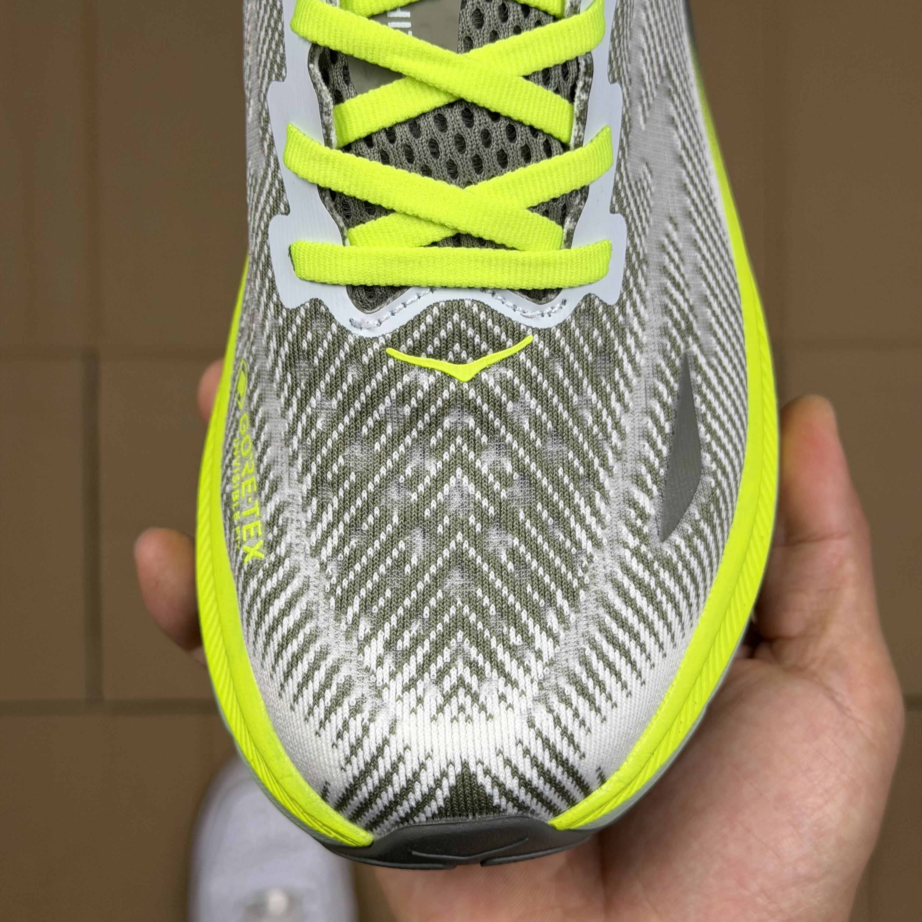 Hoka Clifton 9