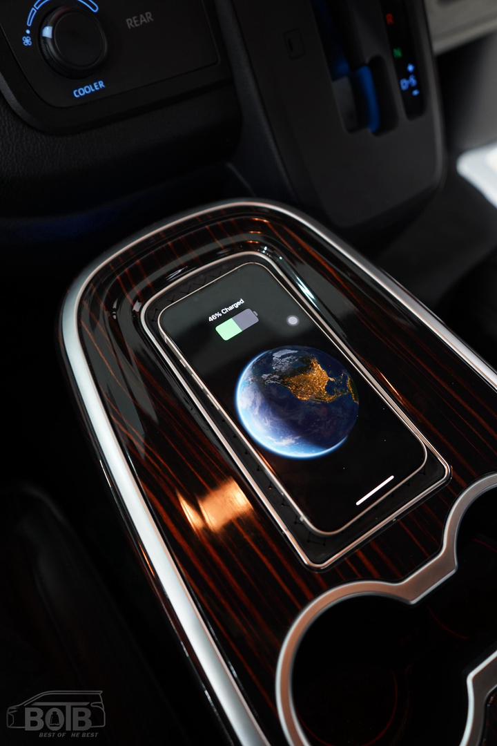 HIACE UNIVERSAL CONSOLE BOX WITH CHILLER / UNI-CB-16022-SH