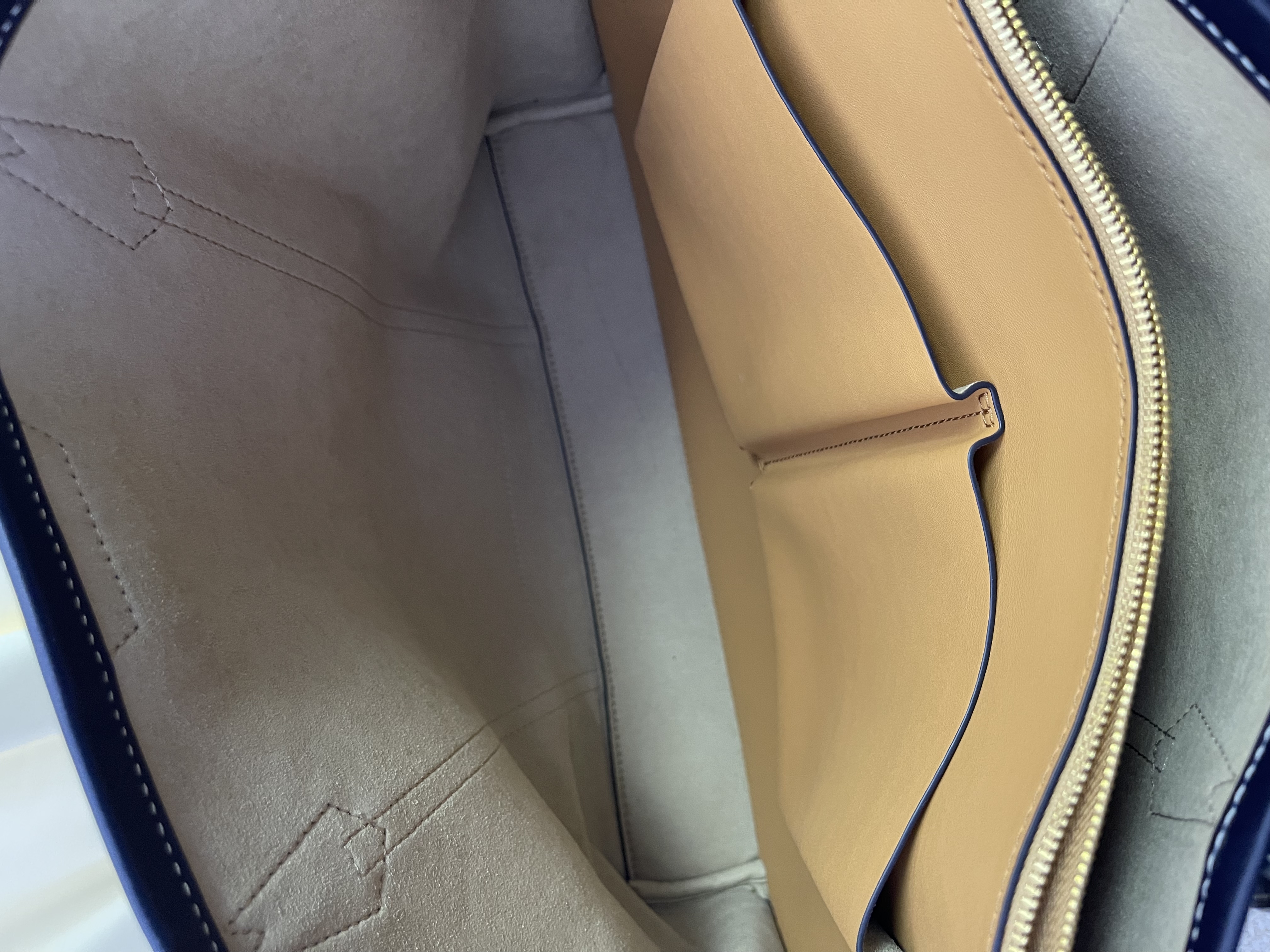 Pre-Owned Tory Burch T Monogram / Product Code:  26030901