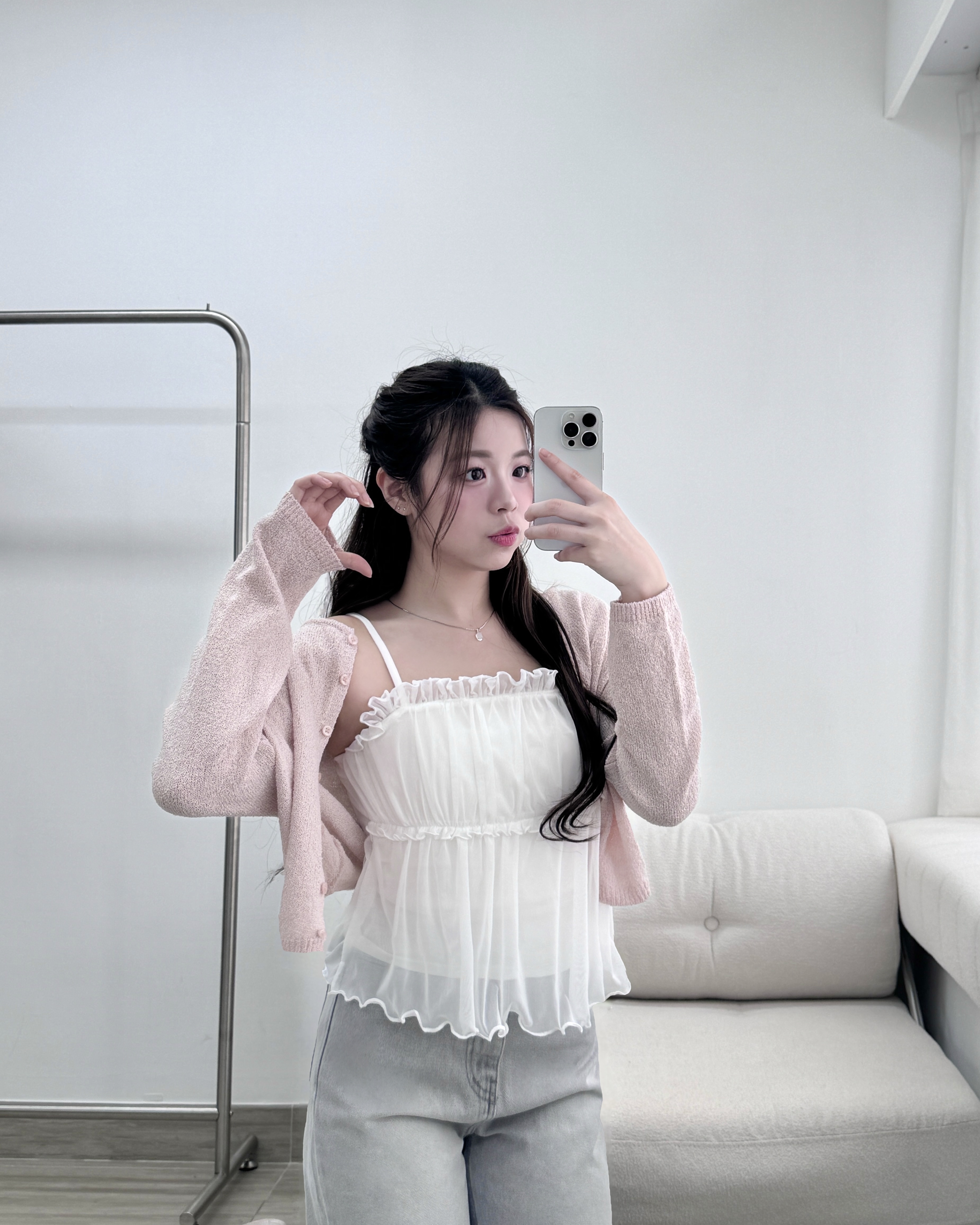 【 🌸♡今轉必入！自帶夢幻感Filter🫧雙層透紗水母吊帶背心💗 】 Bubble Gum Sheer Tank Top