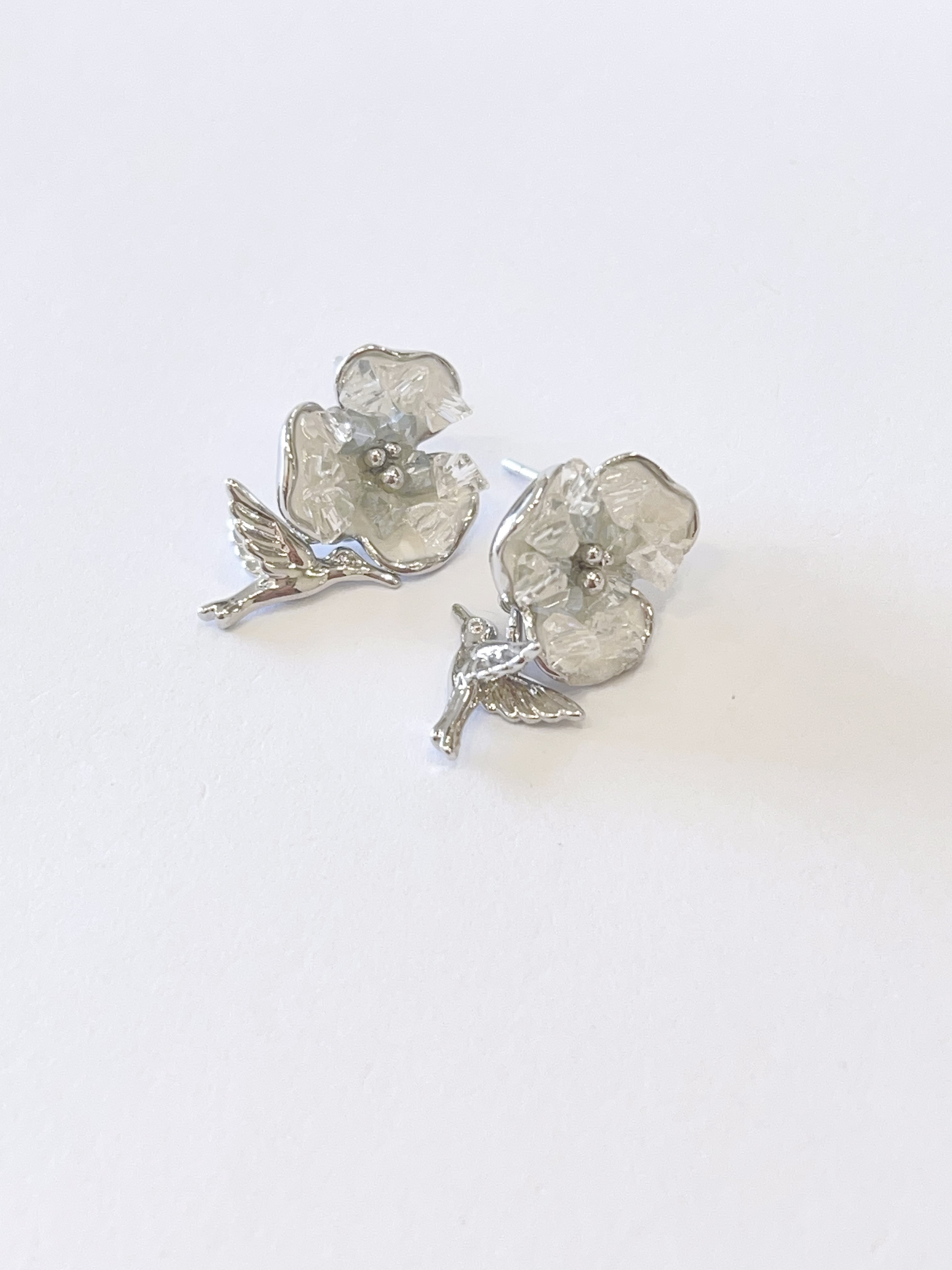 高级感碎钻小花朵耳环