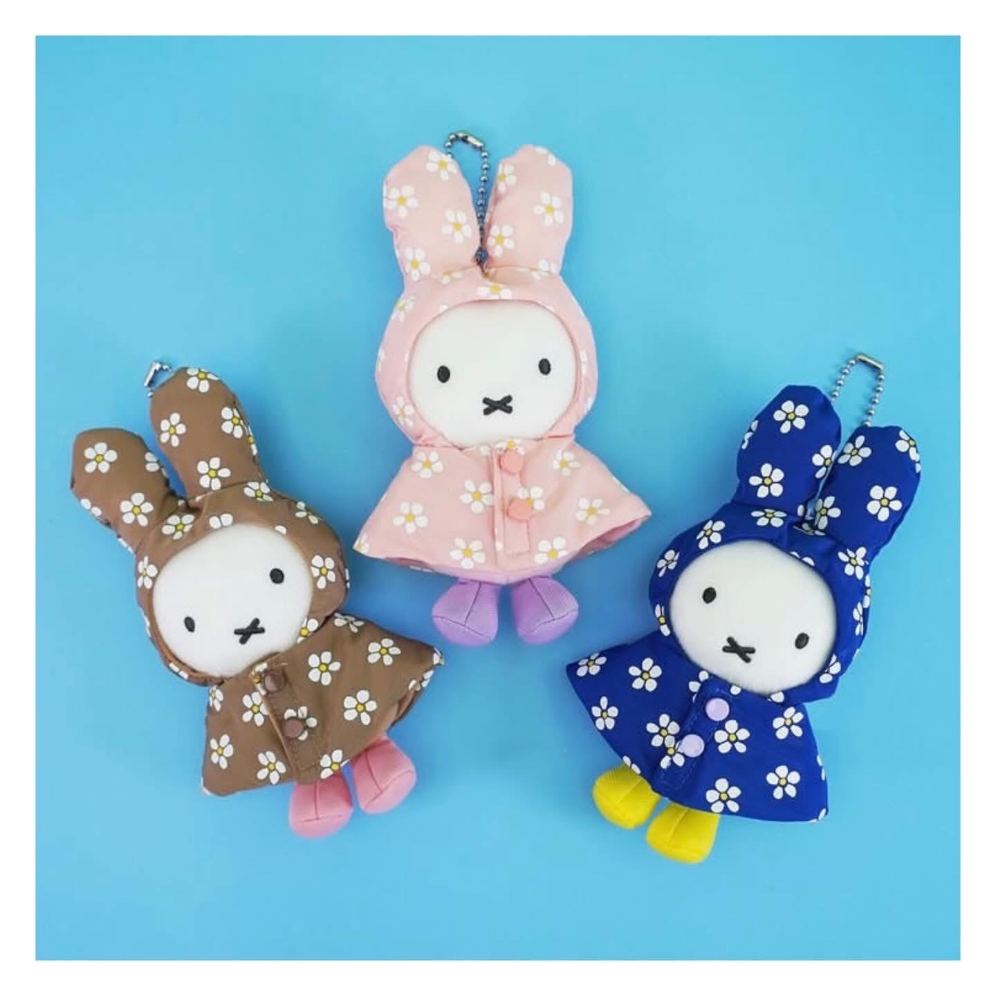 （藍色再販）Miffy雨の日keychain公仔