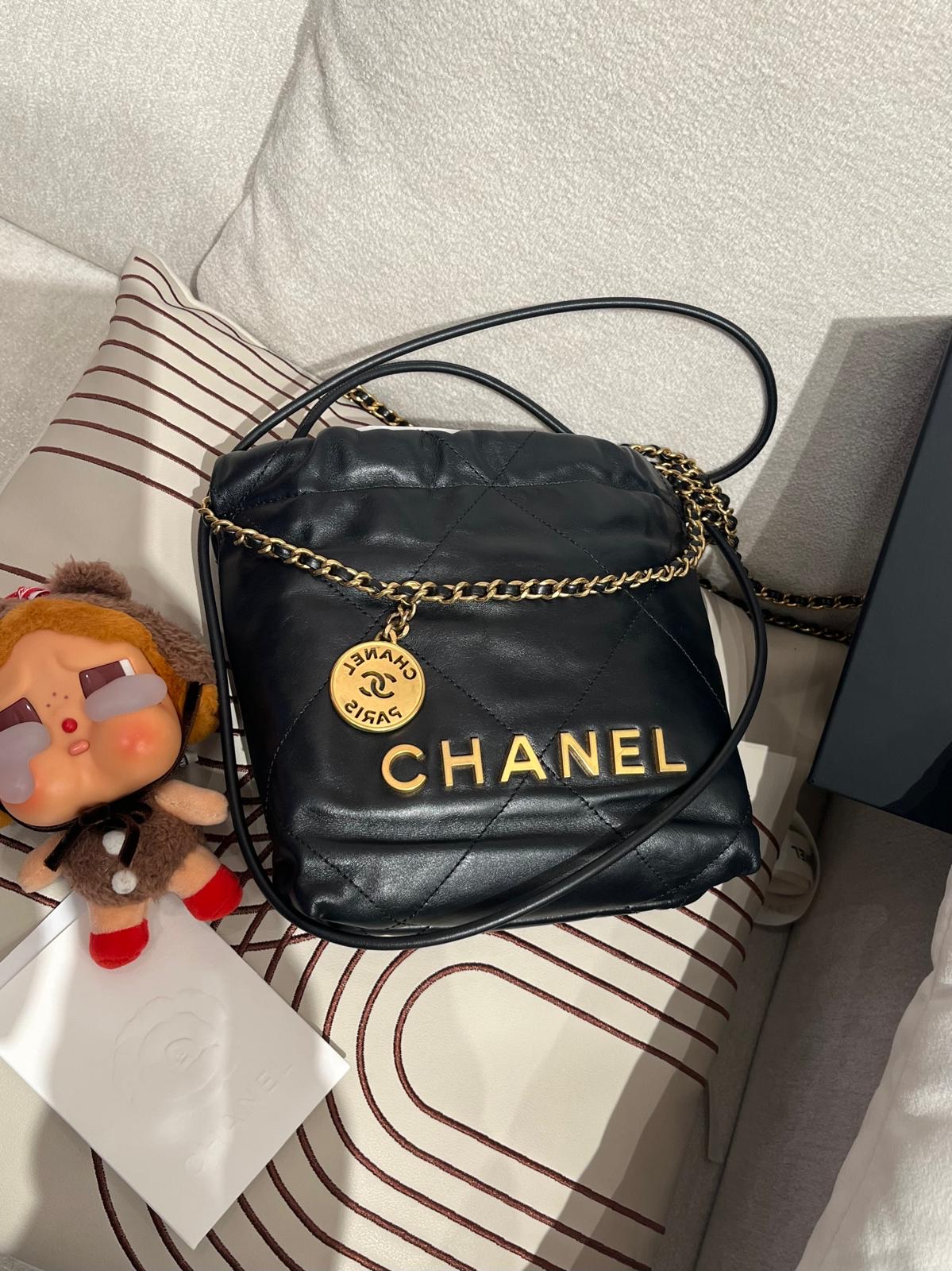 Chanel 22 Mini 黑色牛皮金鏈 100%Authentic, 95%New ✅專門店收據✅晶片✅Dust bag✅Box