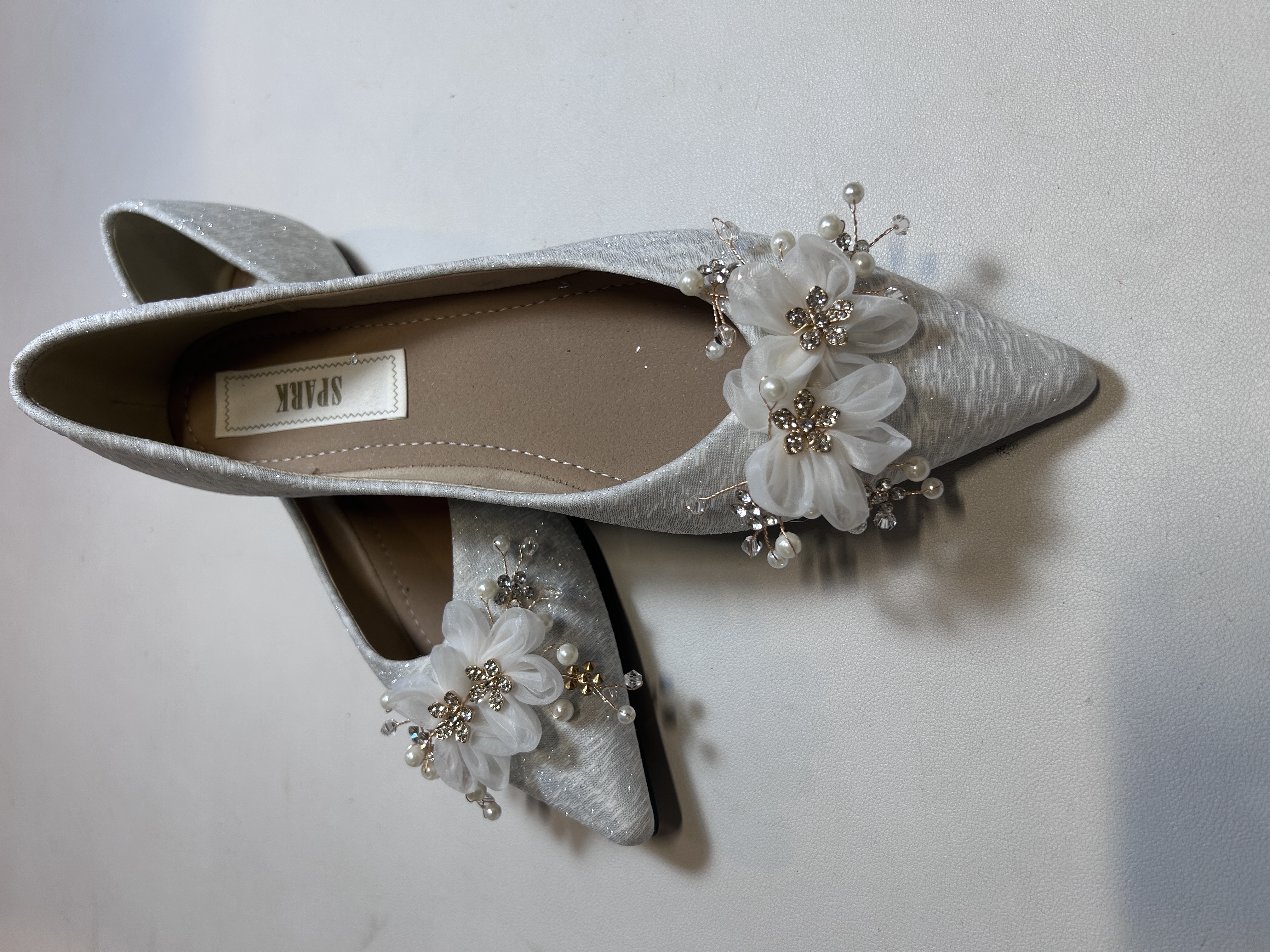 閃亮花朵閃石平底鞋