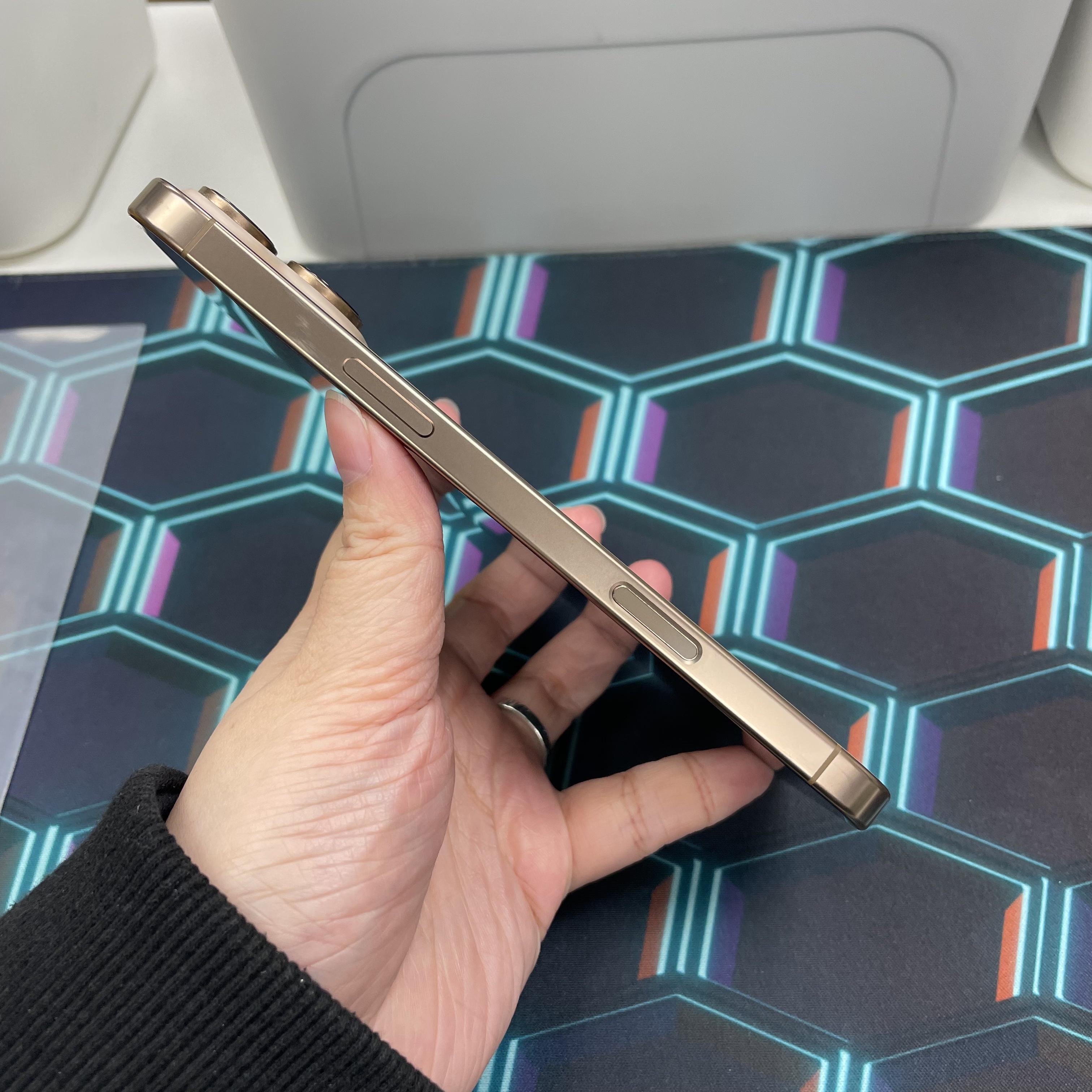 *5878 16 Promax 完美機 256GB 電89 沙色 gold