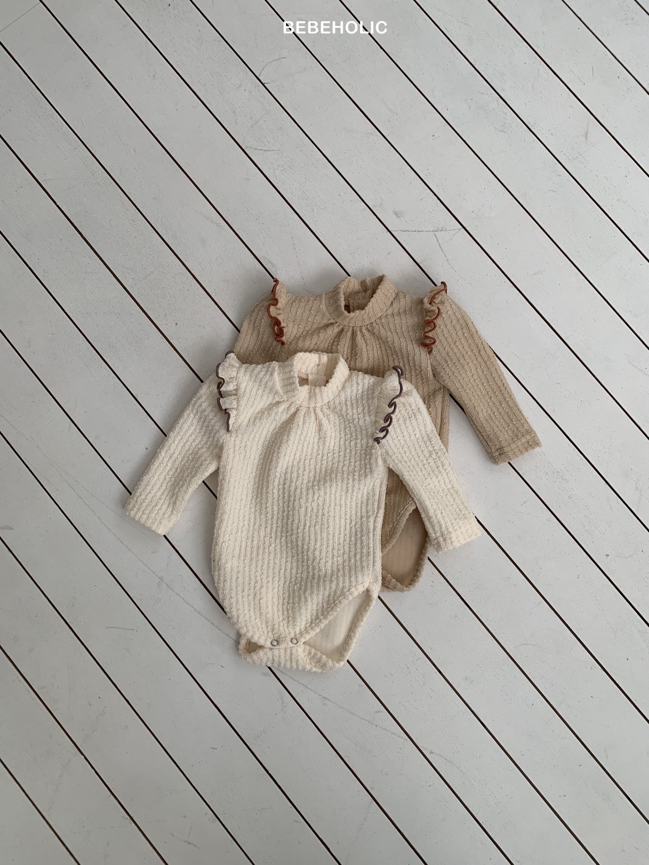 🌸預訂 韓國直送🌸🇰🇷BEBEHOLIC兩色花邊袖長袖包屁衣