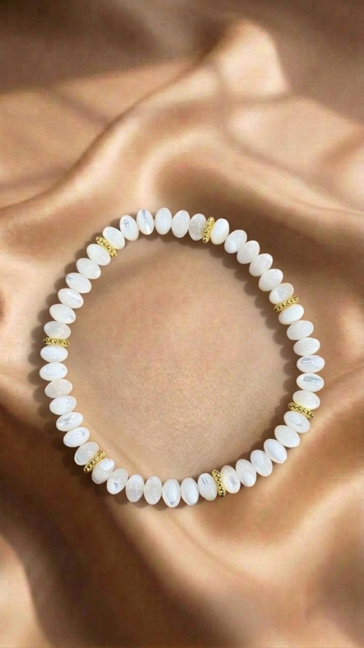 White Shell Crystal Bracelet
