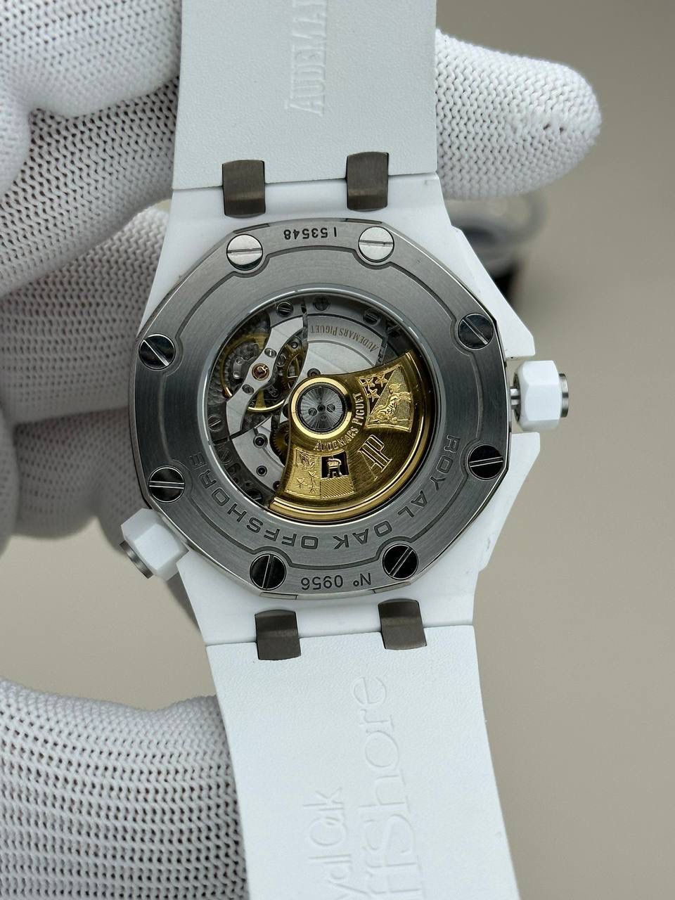 爱彼皇家橡树离岸型白色陶瓷自动机械腕表