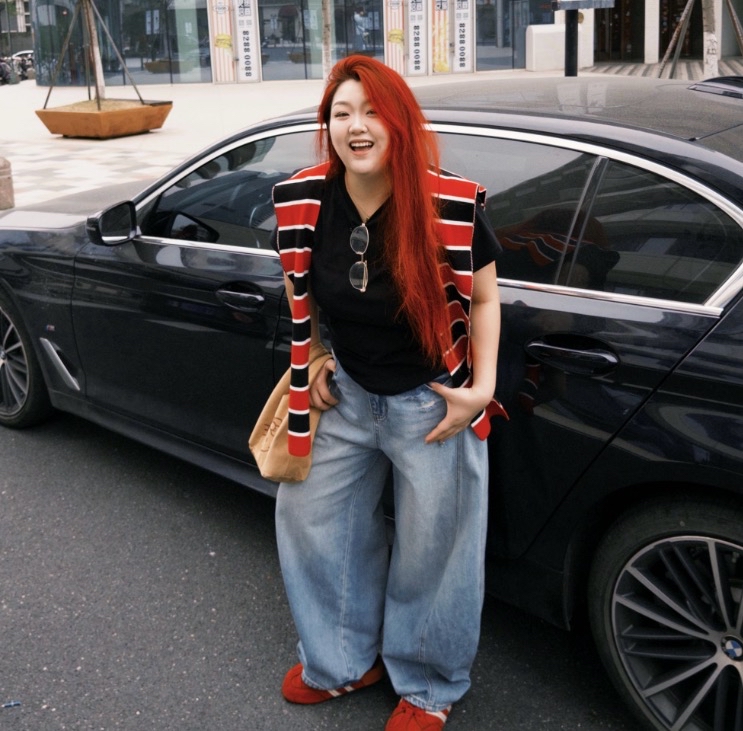 B01(5253) 韩版纯色百搭上衣与黑红条纹披肩黑白上衣 