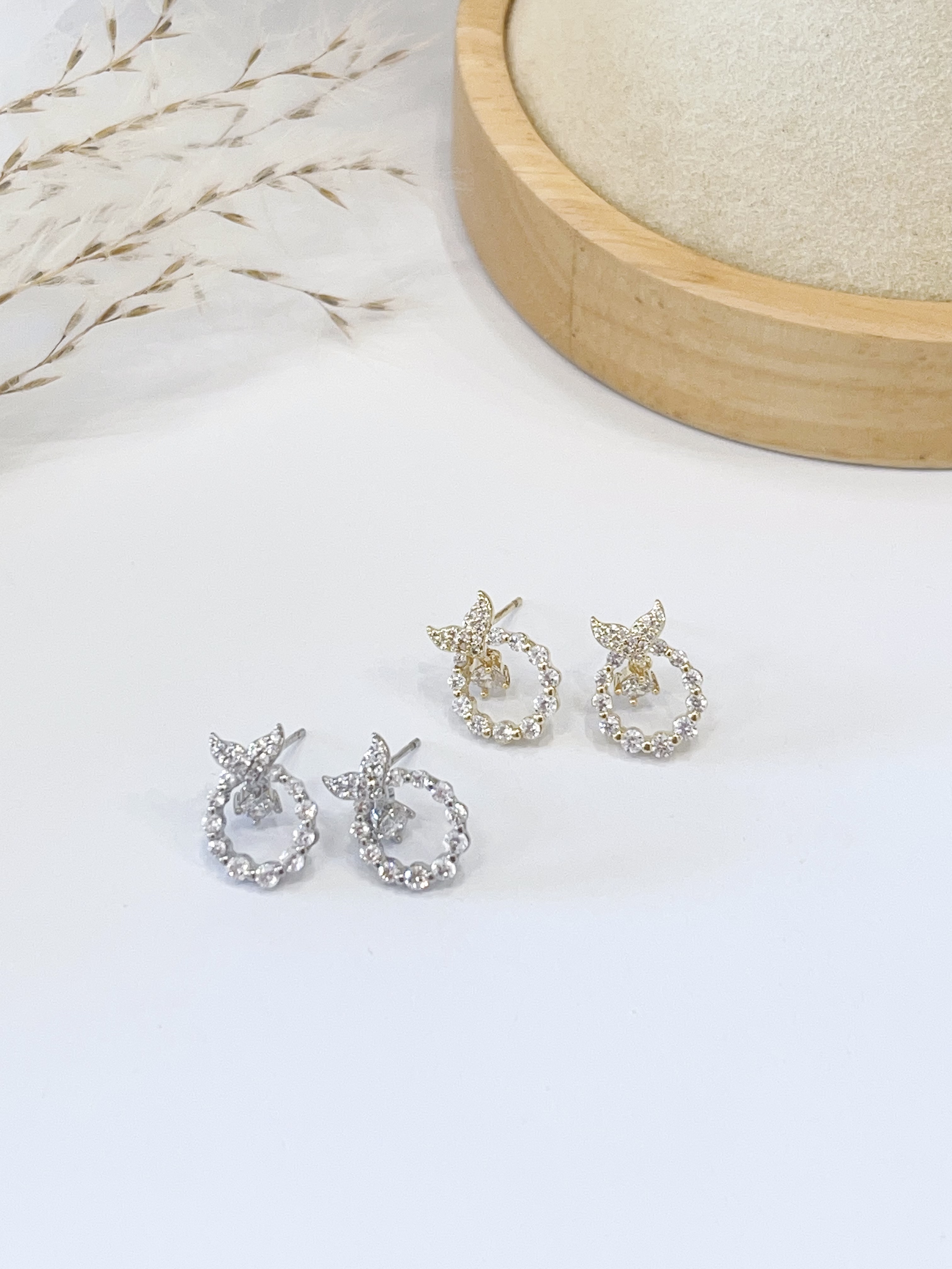 超闪满钻鱼尾圆环耳环