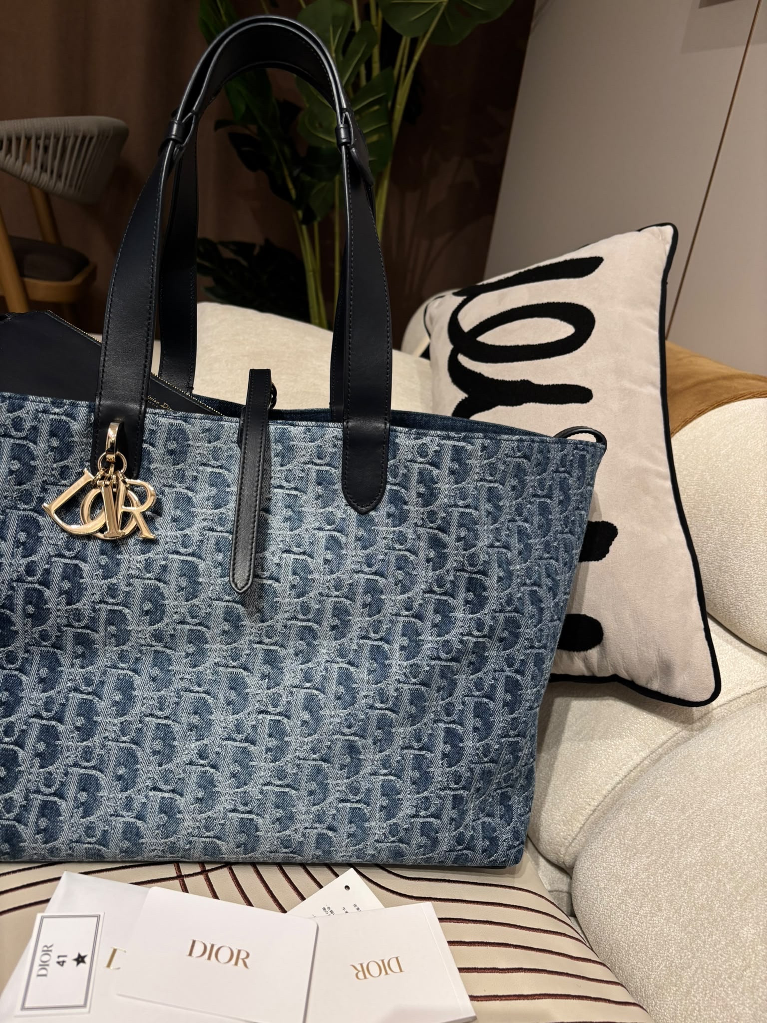 Dior Toujours 手袋 denim 牛仔布2way bag  100%Authentic, 98%new ✅certificate ✅dust bag