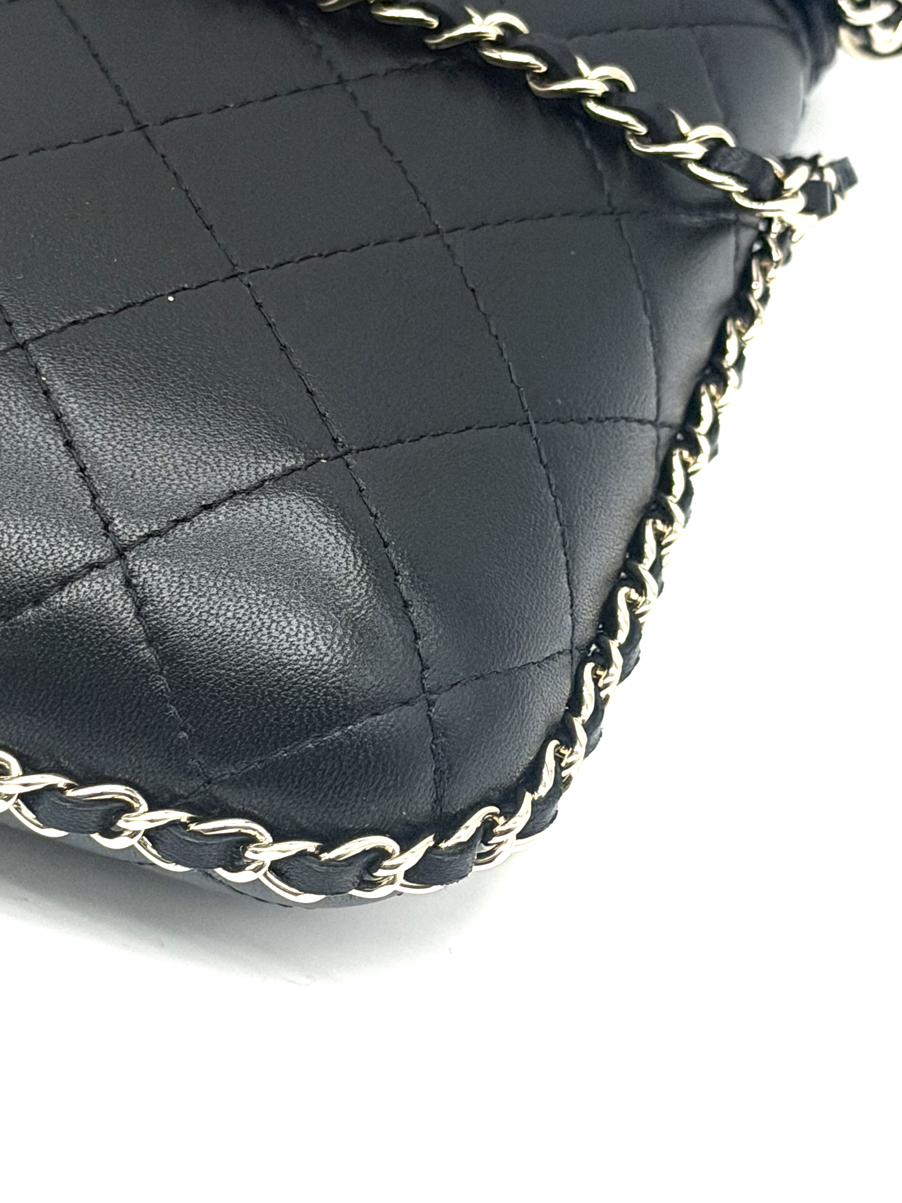 Pre-Owned CHANEL Chain Around Phone Holder / Product Code: 26042202