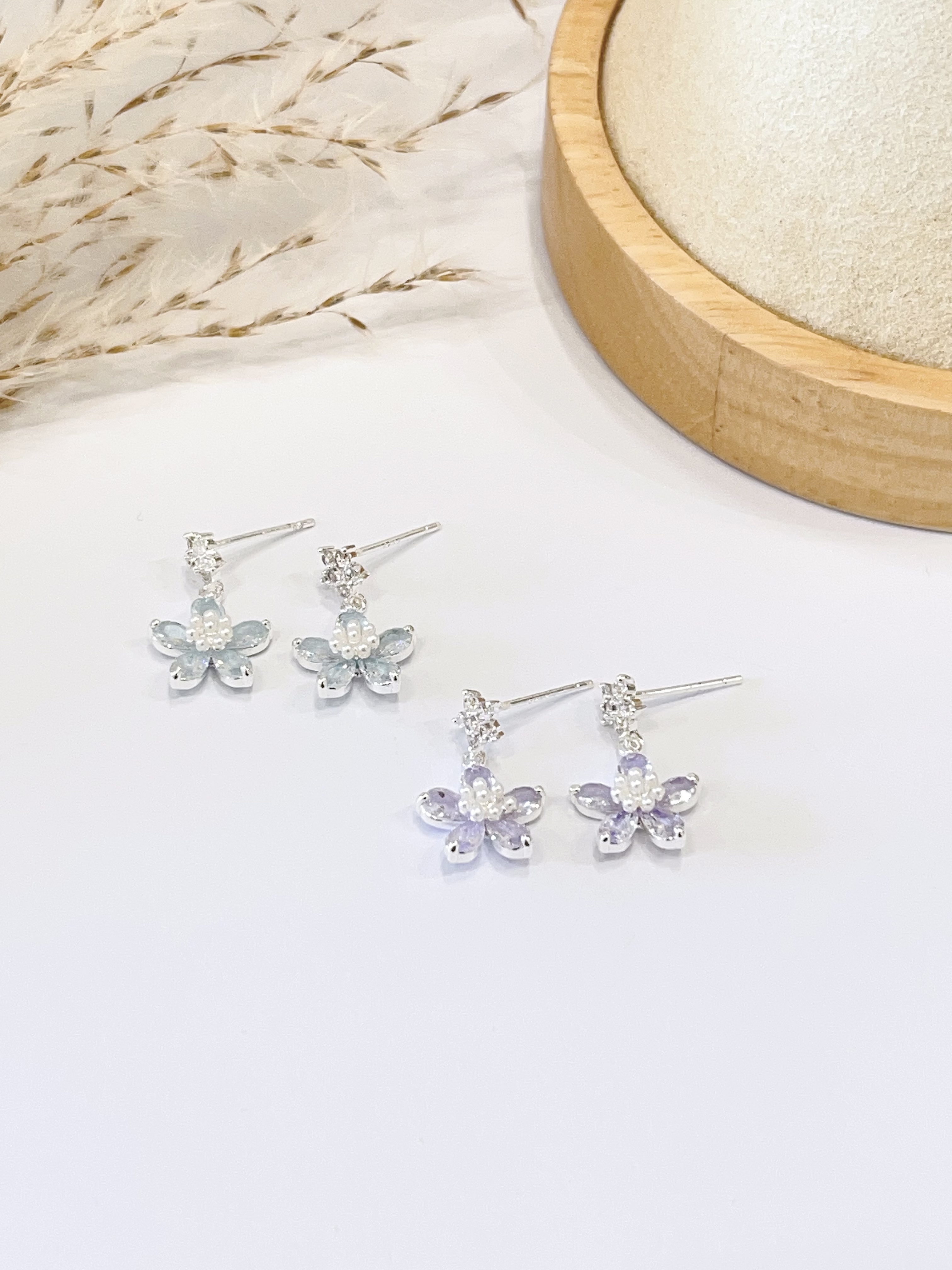 轻奢小花朵百搭耳环