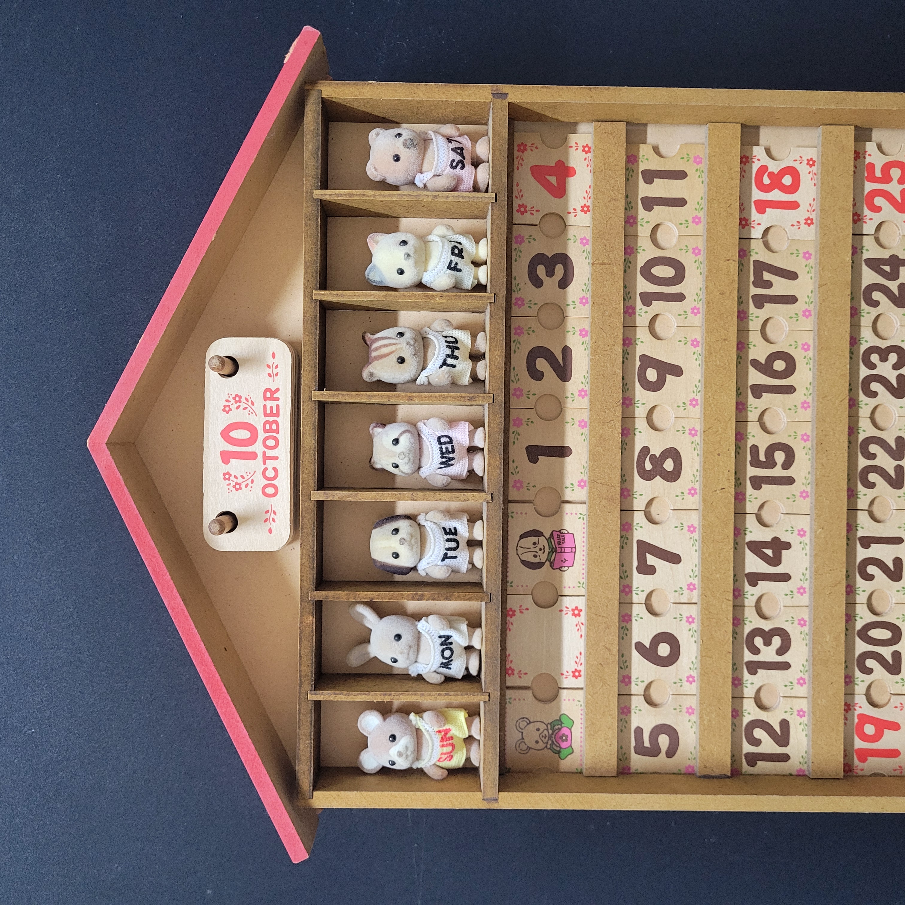 森林家族超絕版木製年曆