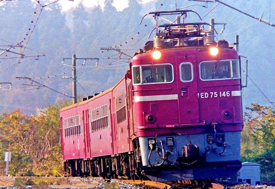 Kato 馬達升級型車頭機關車系列： ED75 后期型 3075-5