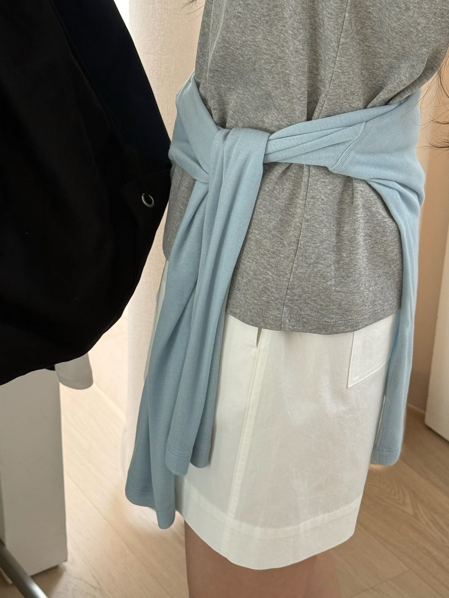 221167淨色薄長袖tee