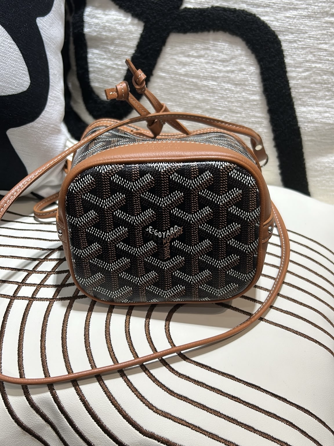 Goyard mini flot bucket bag 100%Authentic,全新未使用品  ✅收據✅dust bag✅tap