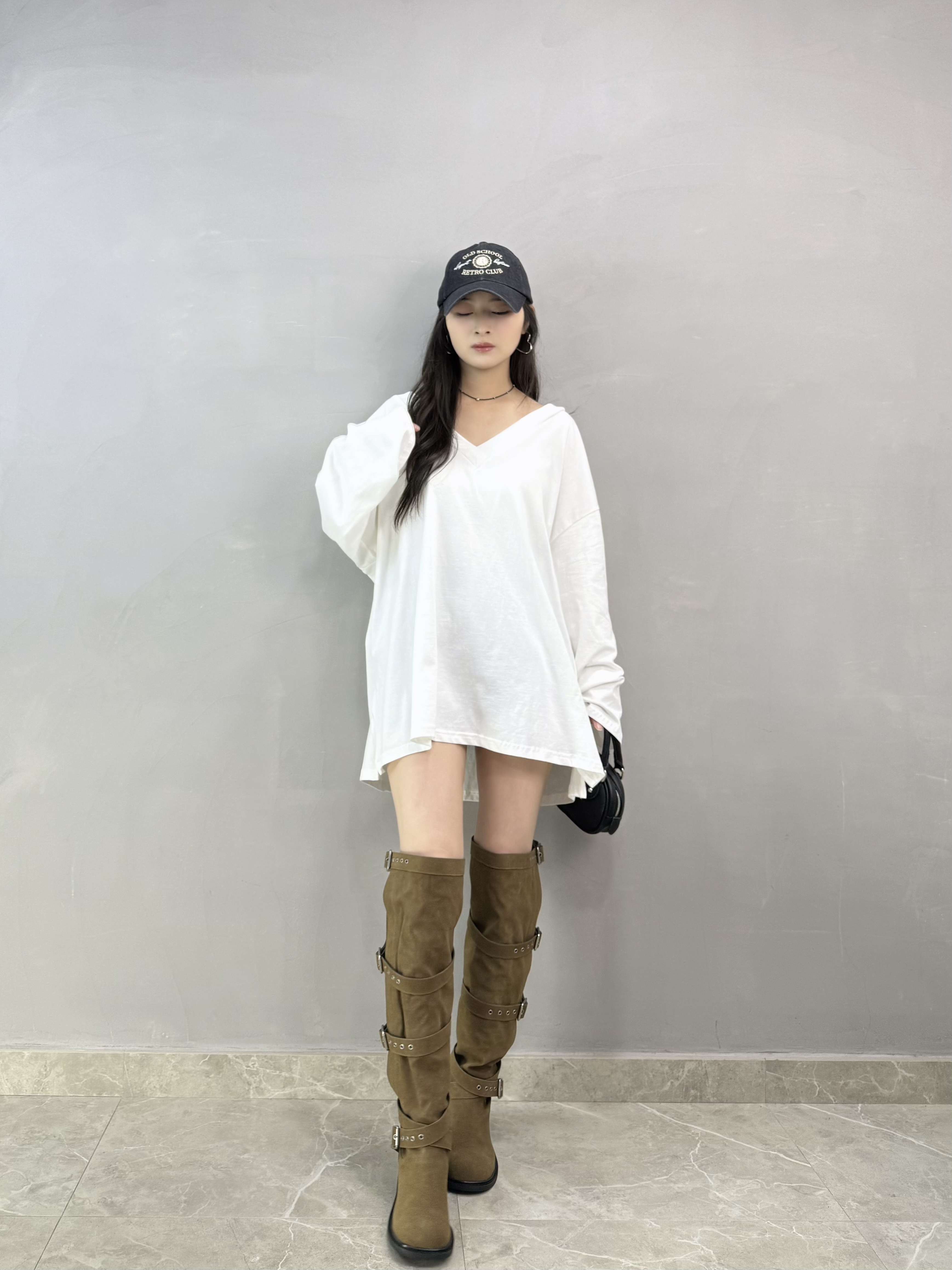 C05 V領露背Ops