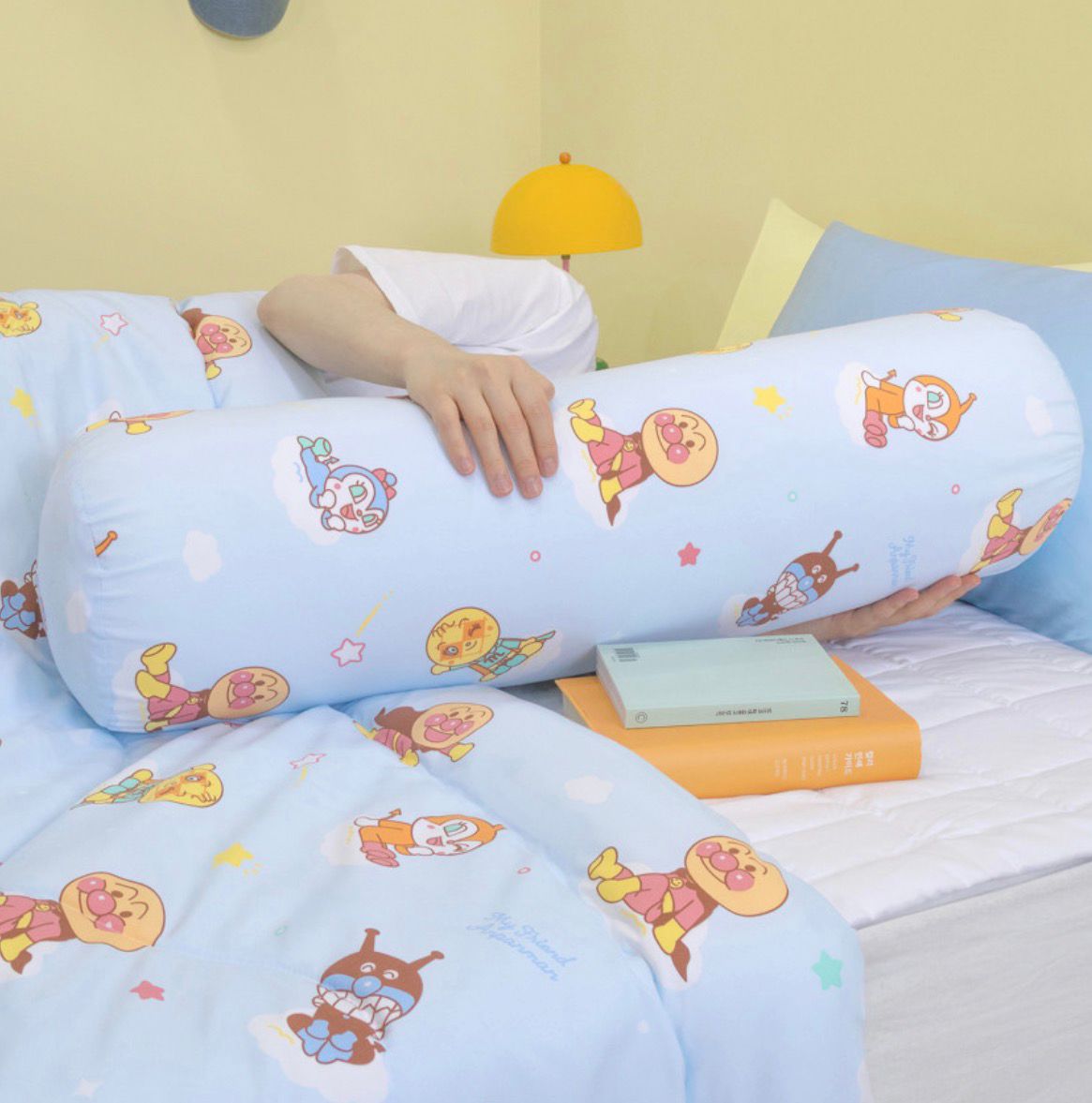 <預訂>🇰🇷韓國製造 麵包超人床上用品套裝（頸椎枕頭+四季被褥+攬枕） 無塵輕質半纖維布料