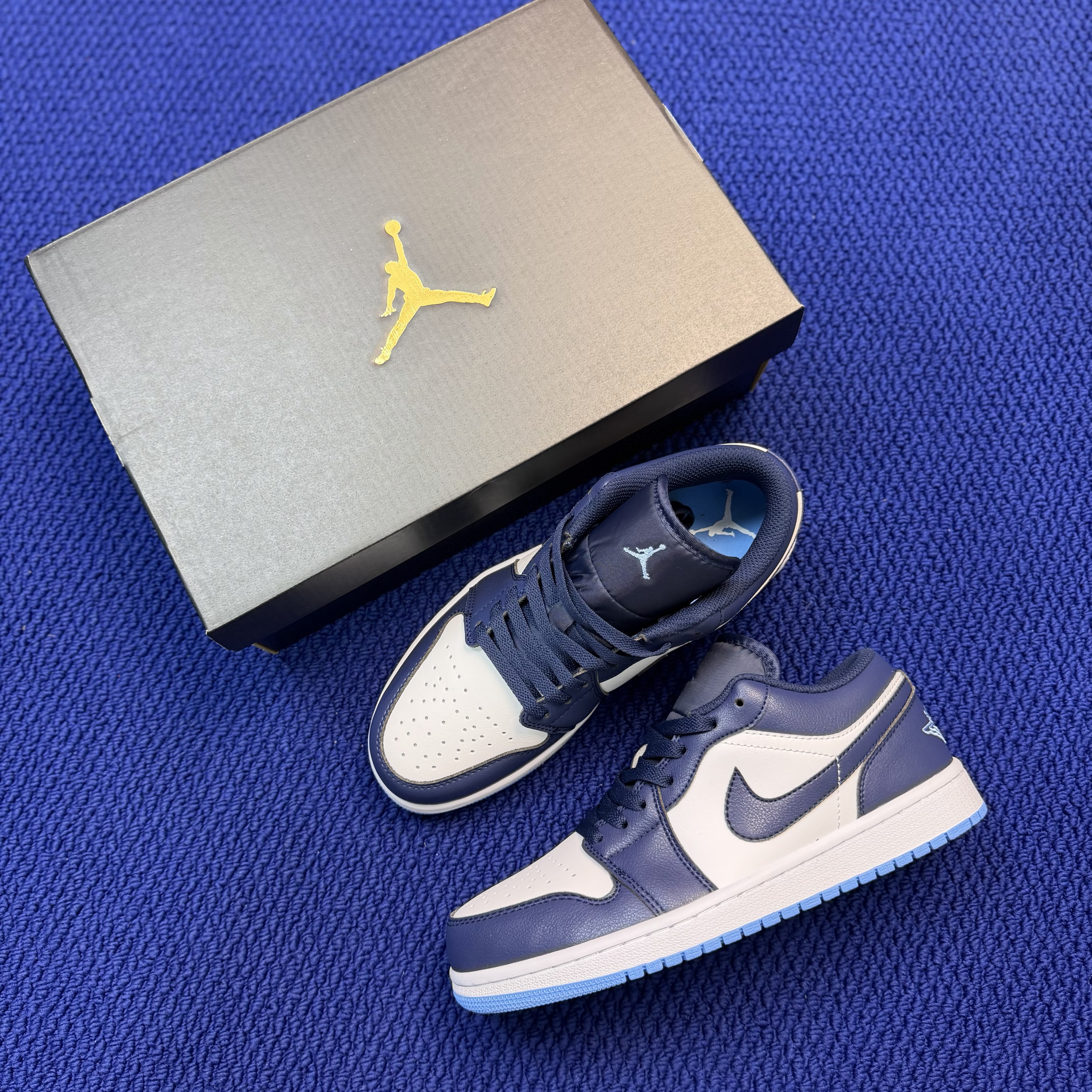 Nike Air Jordan1 Low 553558-404