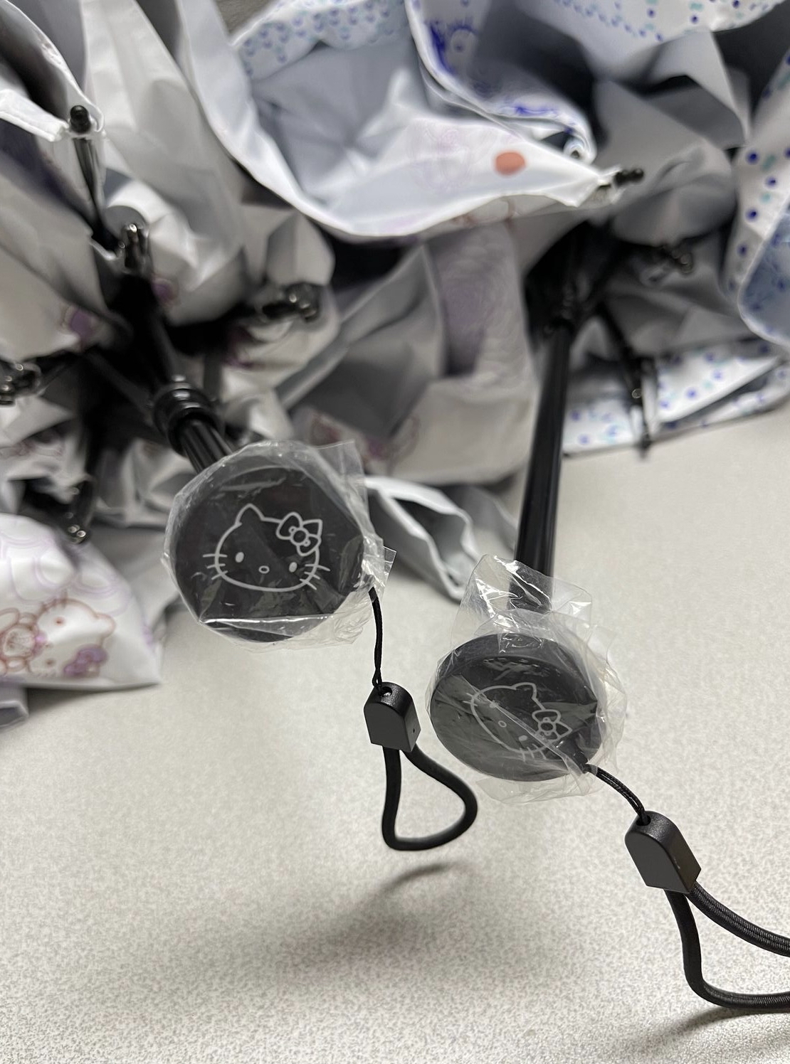 🎌日本直送🎌 Hello Kitty 限量款 內外雙層圖案 抗風防Uv縮骨遮