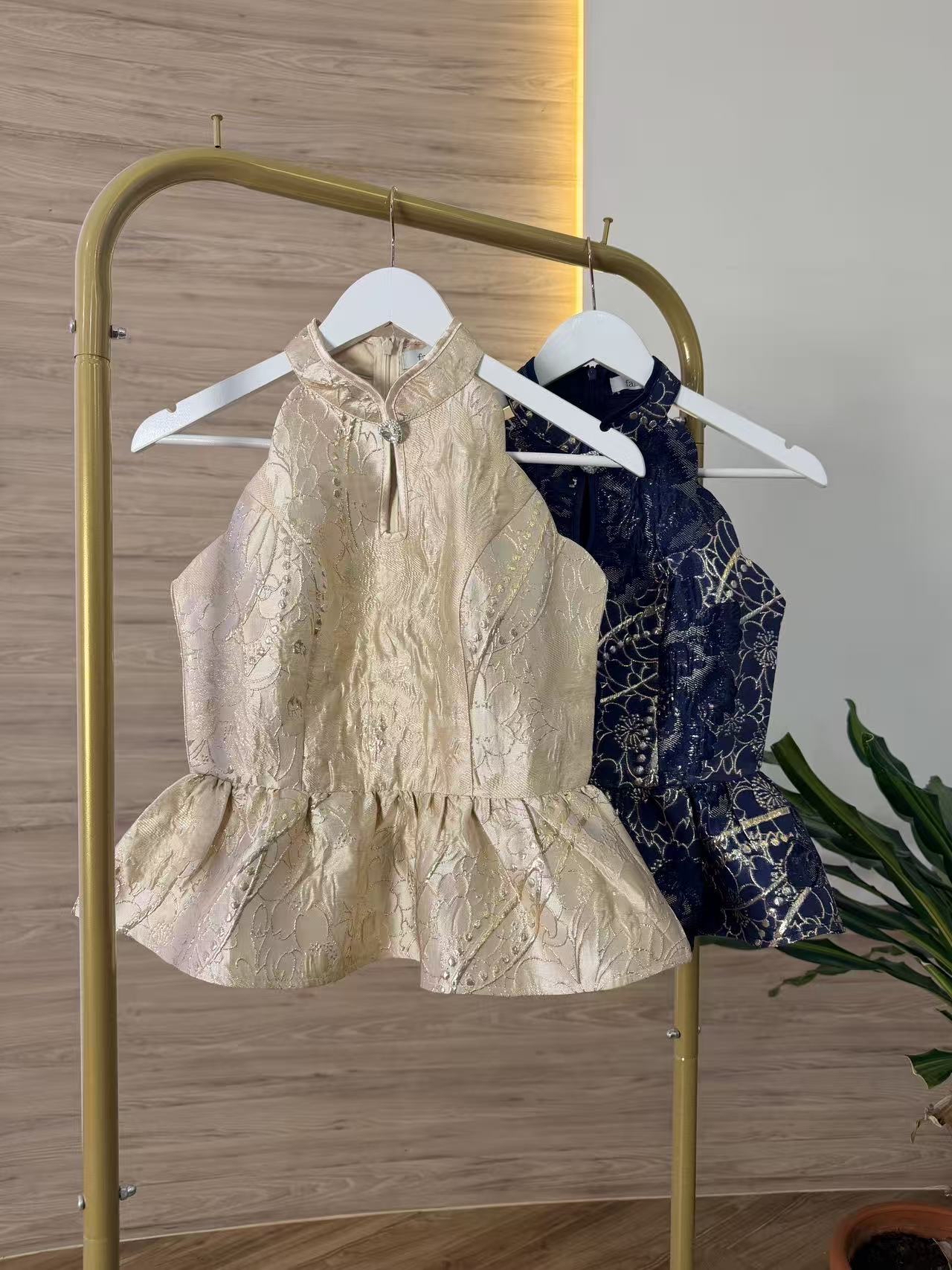 Sora Oriental Top