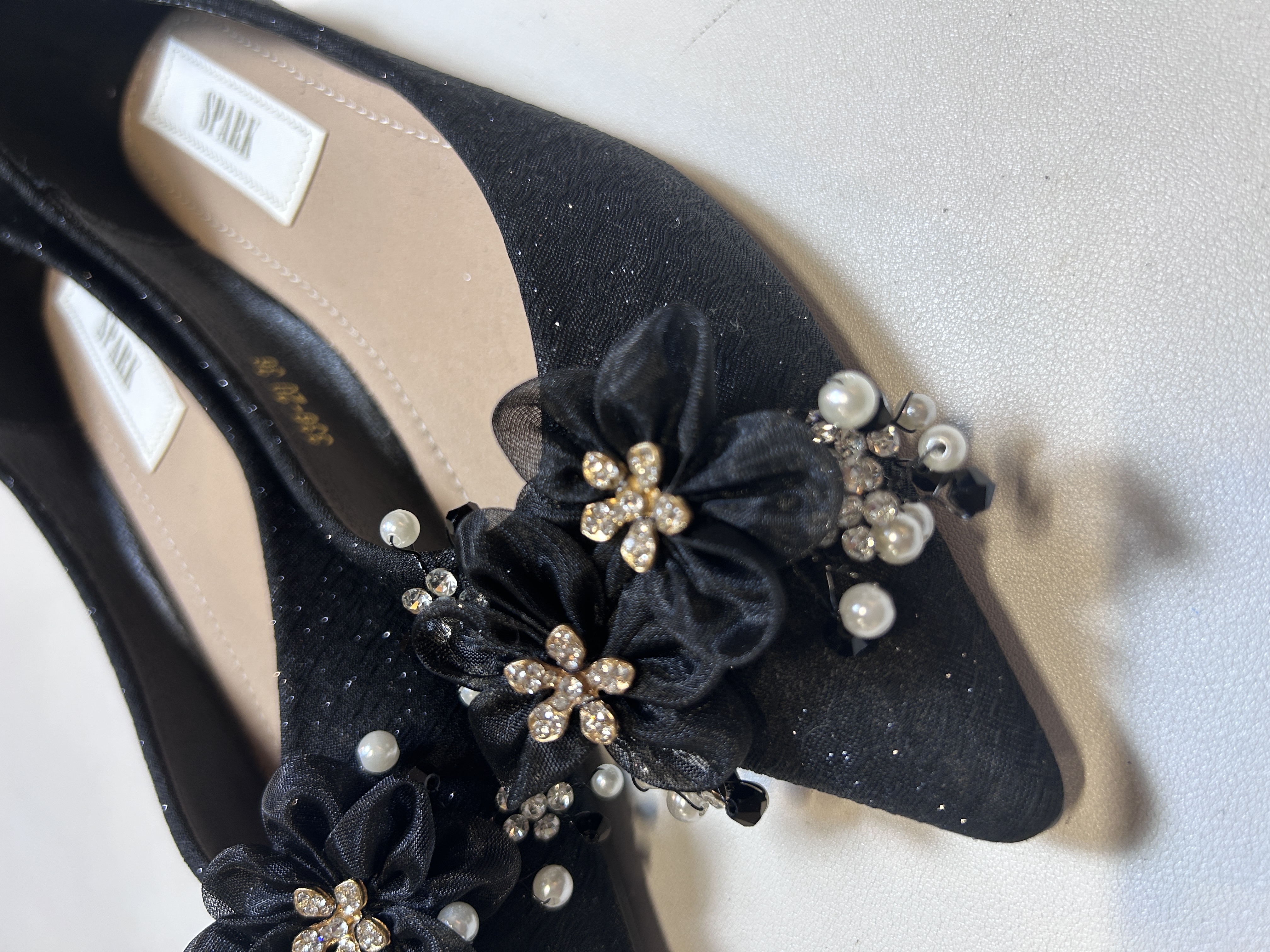 閃亮花朵閃石平底鞋