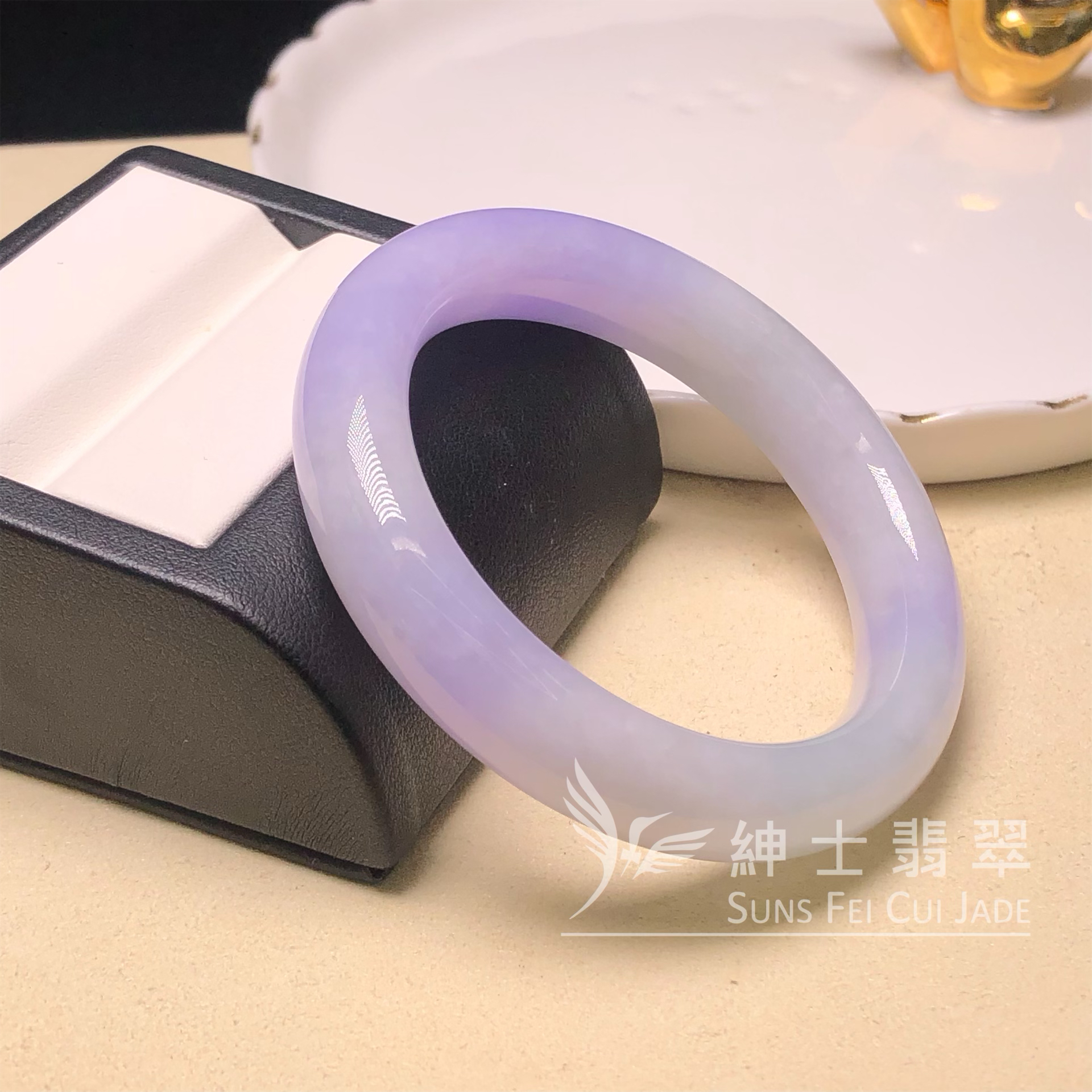 C05561 會卡茄紫春彩福鐲49.6mm