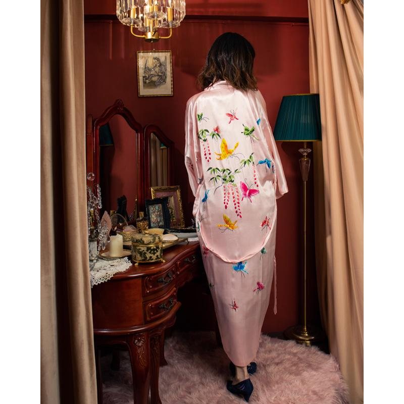Vintage c.a. 1990s Made in China Hand-Embroidered Silk Bathrobe NEW OLD STOCK- Butterfly