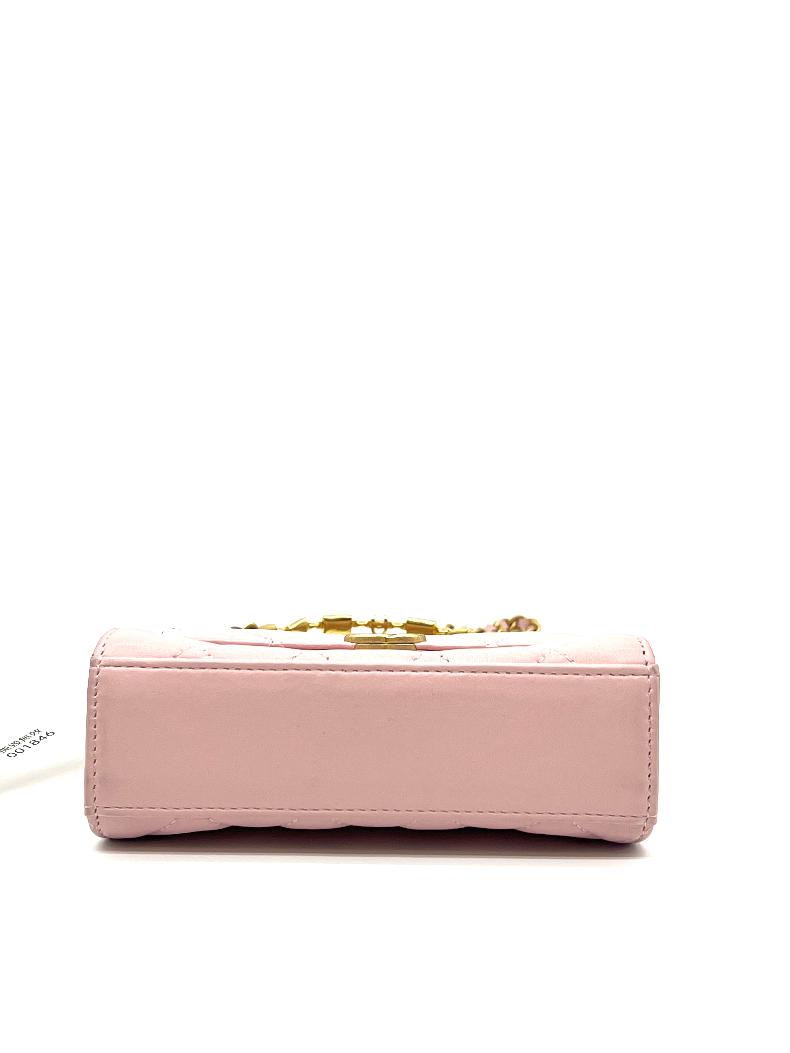 Pre-Owned Chanel Mini Handle Purse With Chain / Product Code: 26040704
