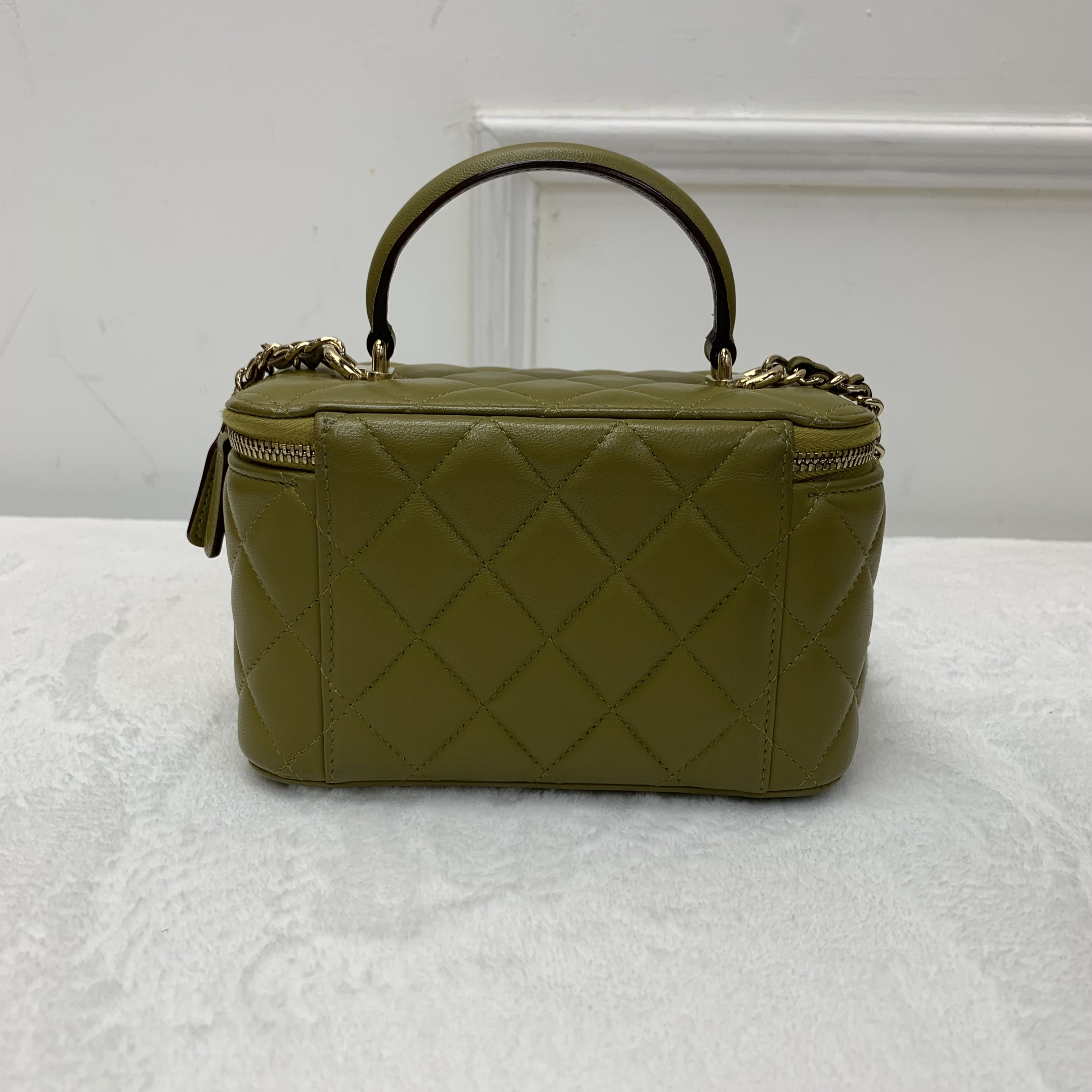 23A chanel化妝包 手柄帶鏡膜