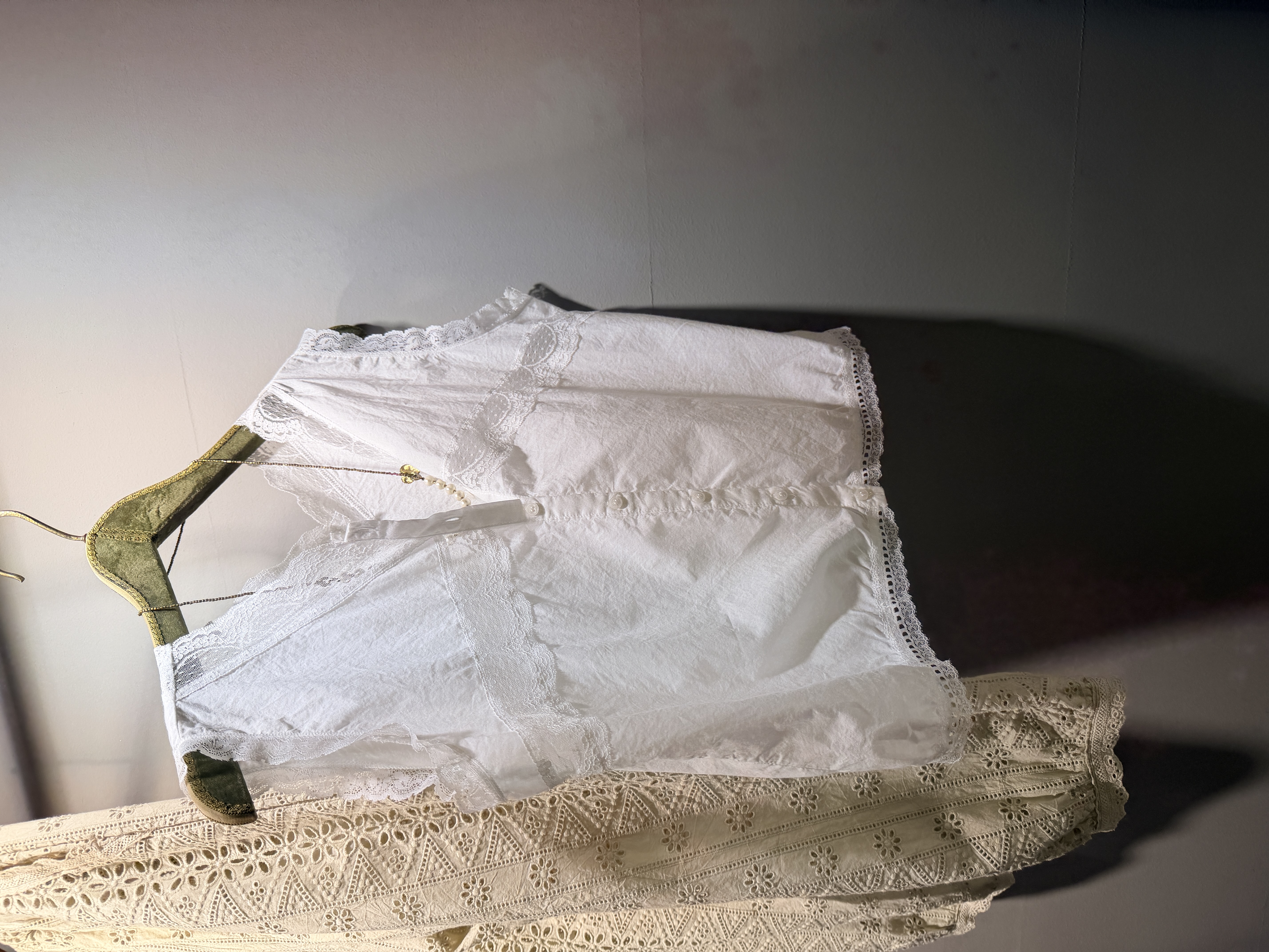 Lace vest shirt