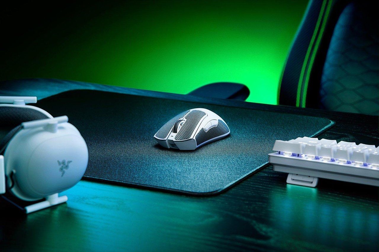 Razer DeathAdder V3 Pro 超輕量無線人體工學設計電競滑鼠 （白色）