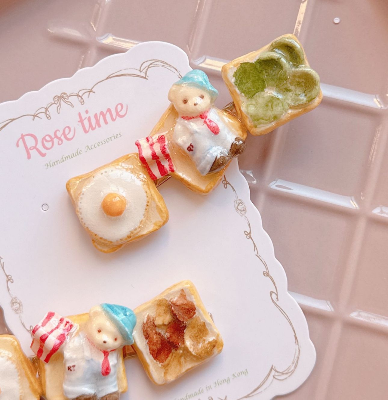 Rose time 3月1-3日 精選半價🩷 手繪熊先生的早餐髮夾 兩款份🩷 七周年精選半價