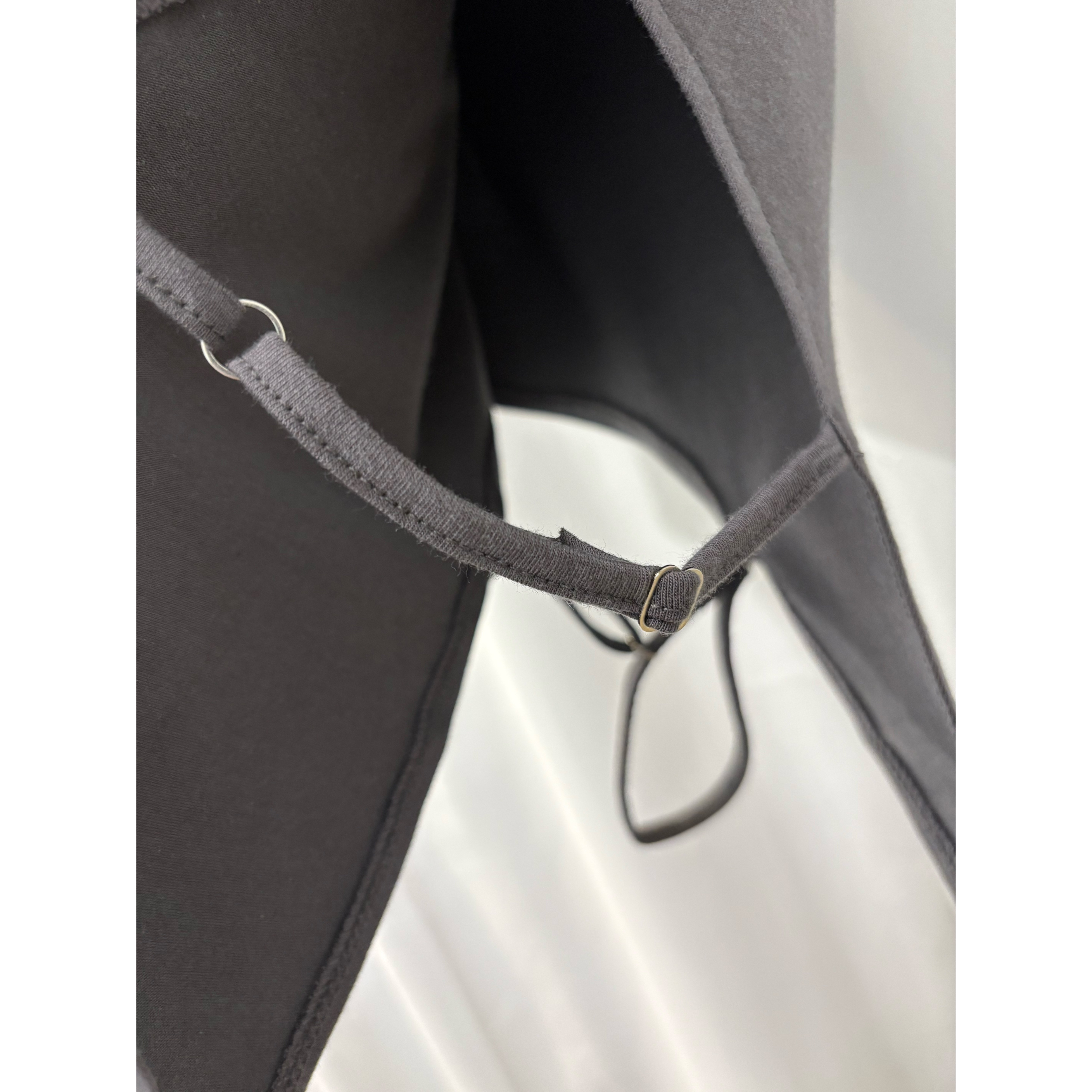 優惠價7月8截🩶2607F《SIDE-TIE CUT-OUT TOP》