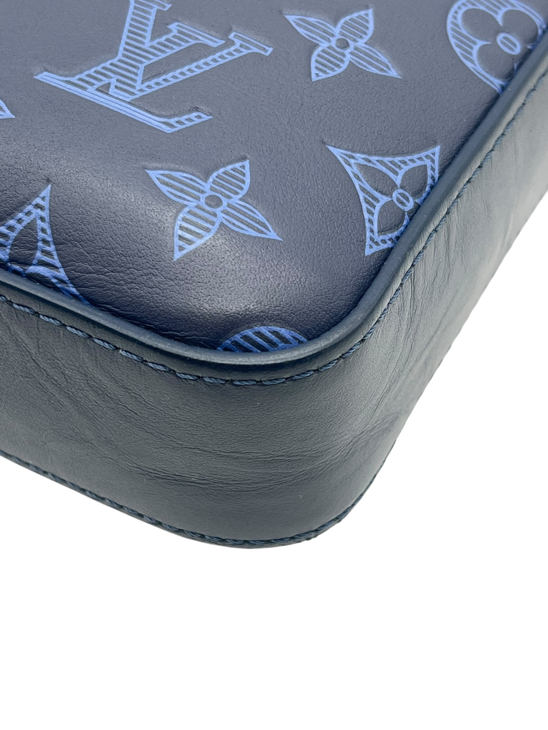 Pre-Owned LV Monogram Shadow Duo Messenger / Product Code: 26061303