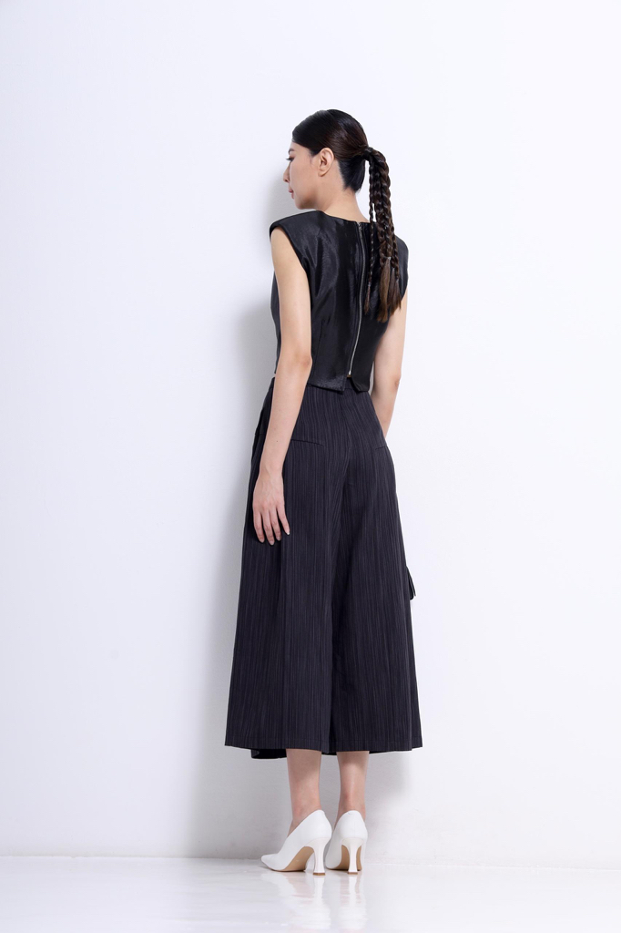CP1631 Noir Bloom Wide-Leg Pants