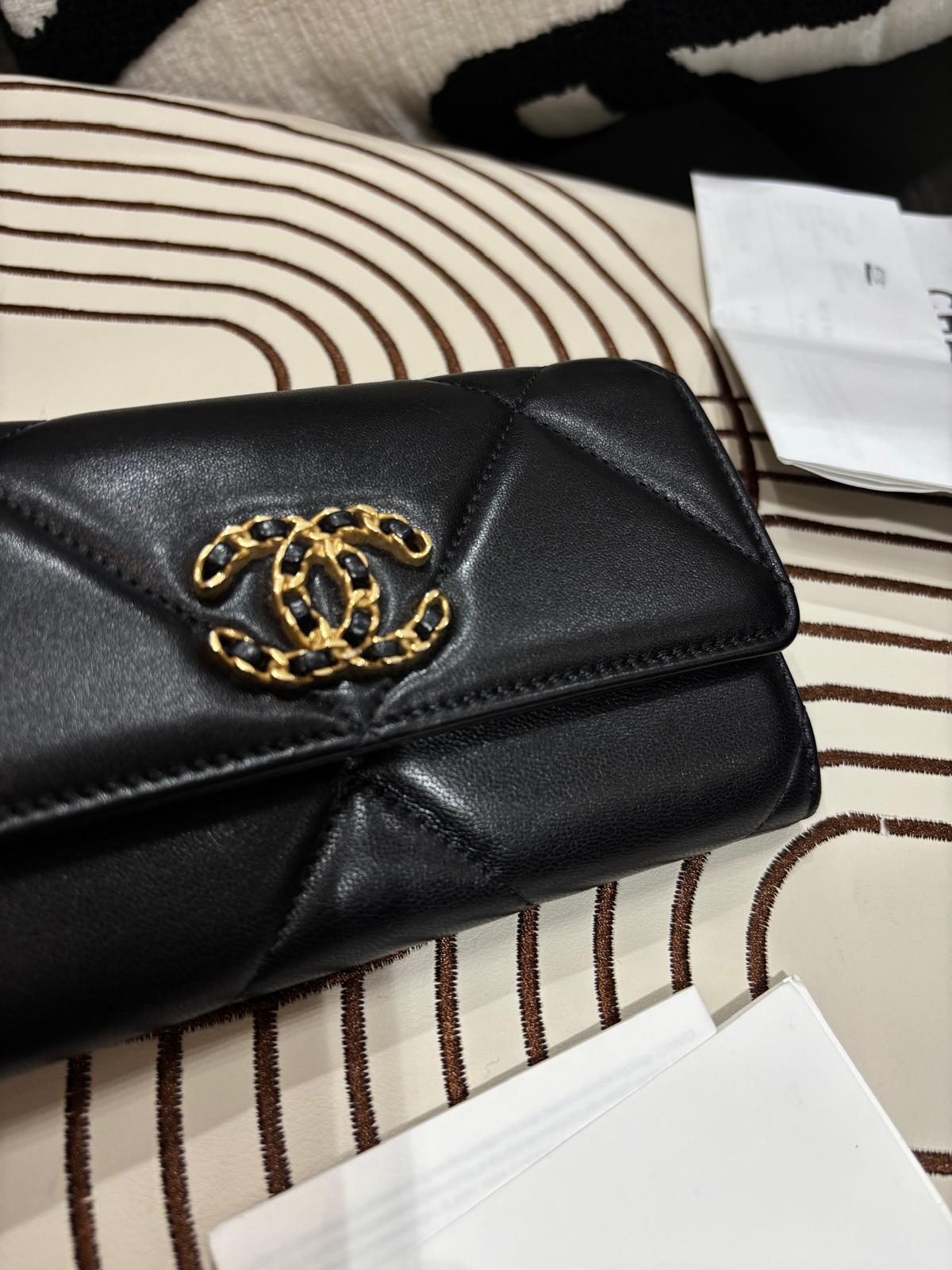 Chanel 19 wallet 中銀包 100%Authentic,98%new ✅晶片✅收據✅dust bag